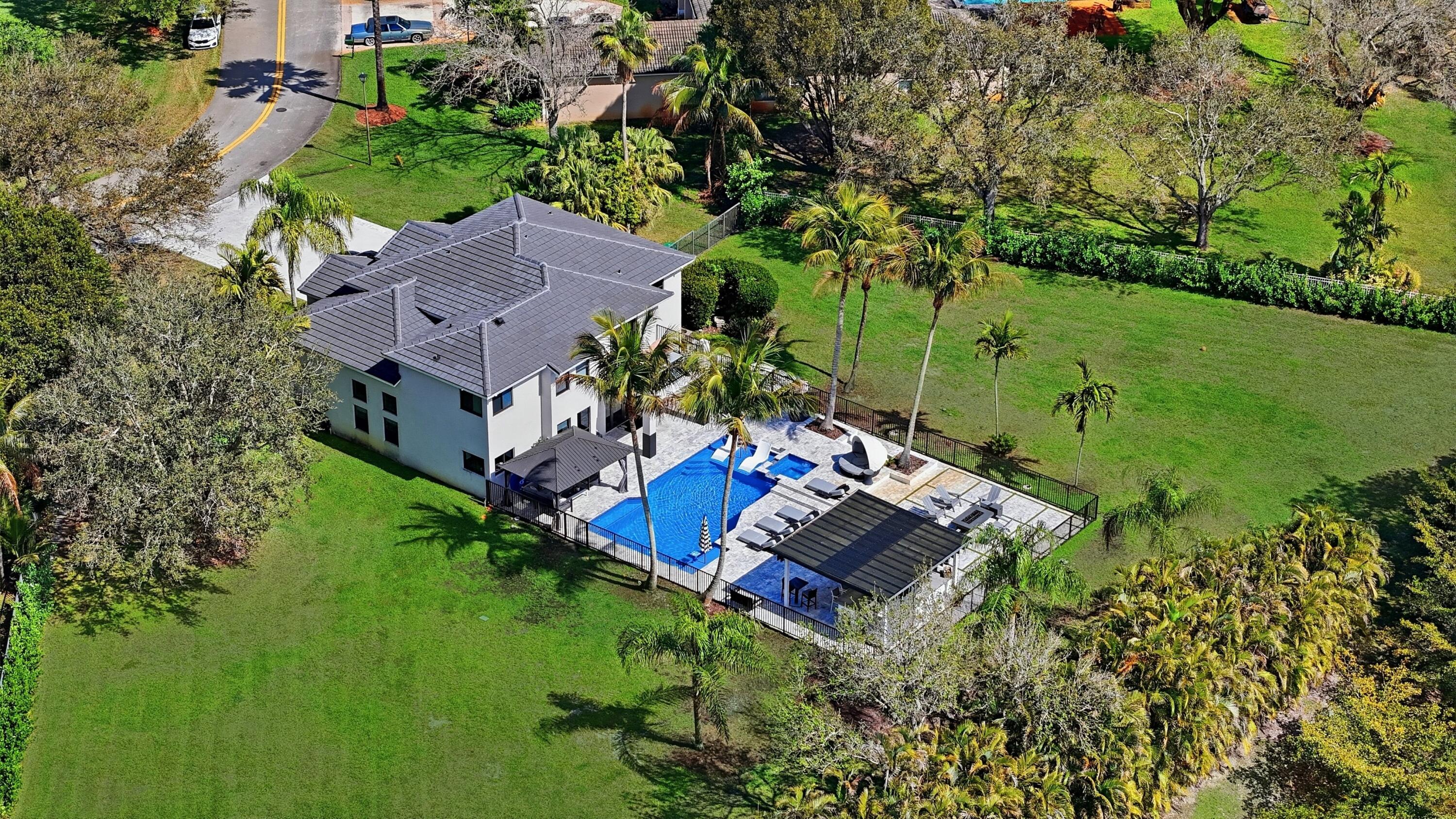 CARLTON ESTATES-2 - Residential