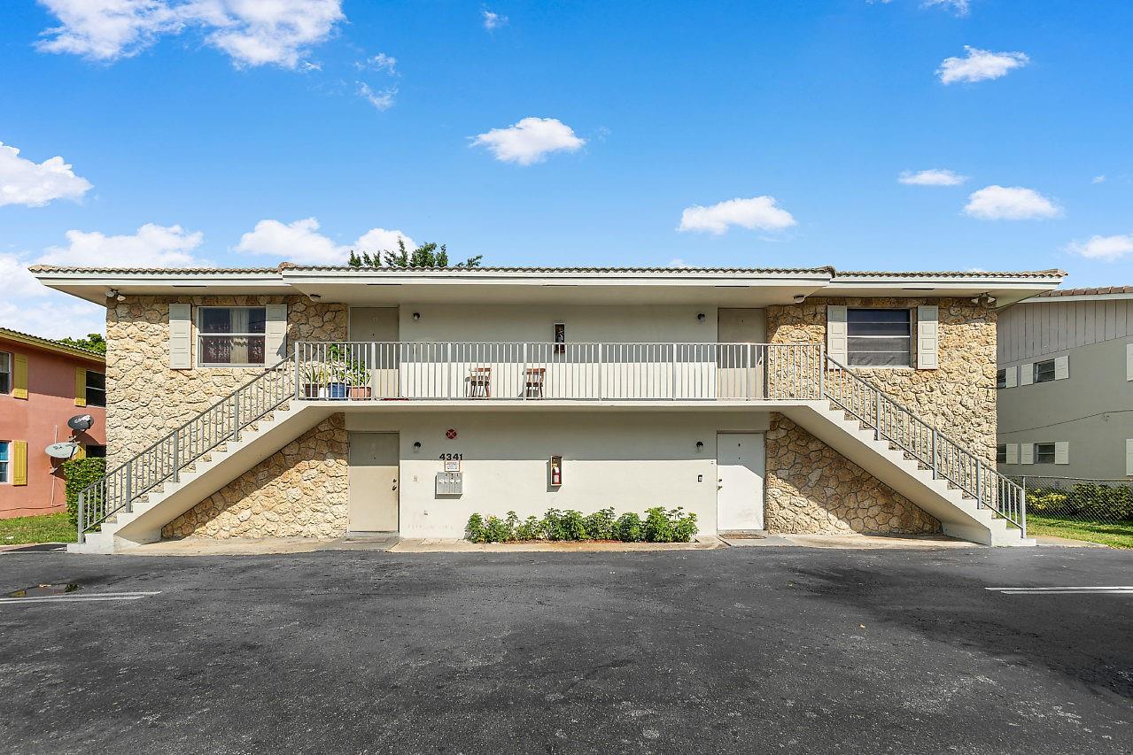 CORAL SPRINGS SUB - Residential Lease