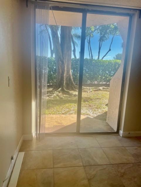 Blue Lake Apts Condo - Residential Lease