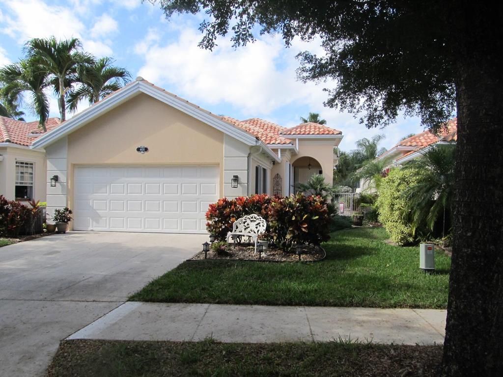 Photo of 4650 Hammock Circle, Delray Beach, FL 33445 (MLS # R10767933)