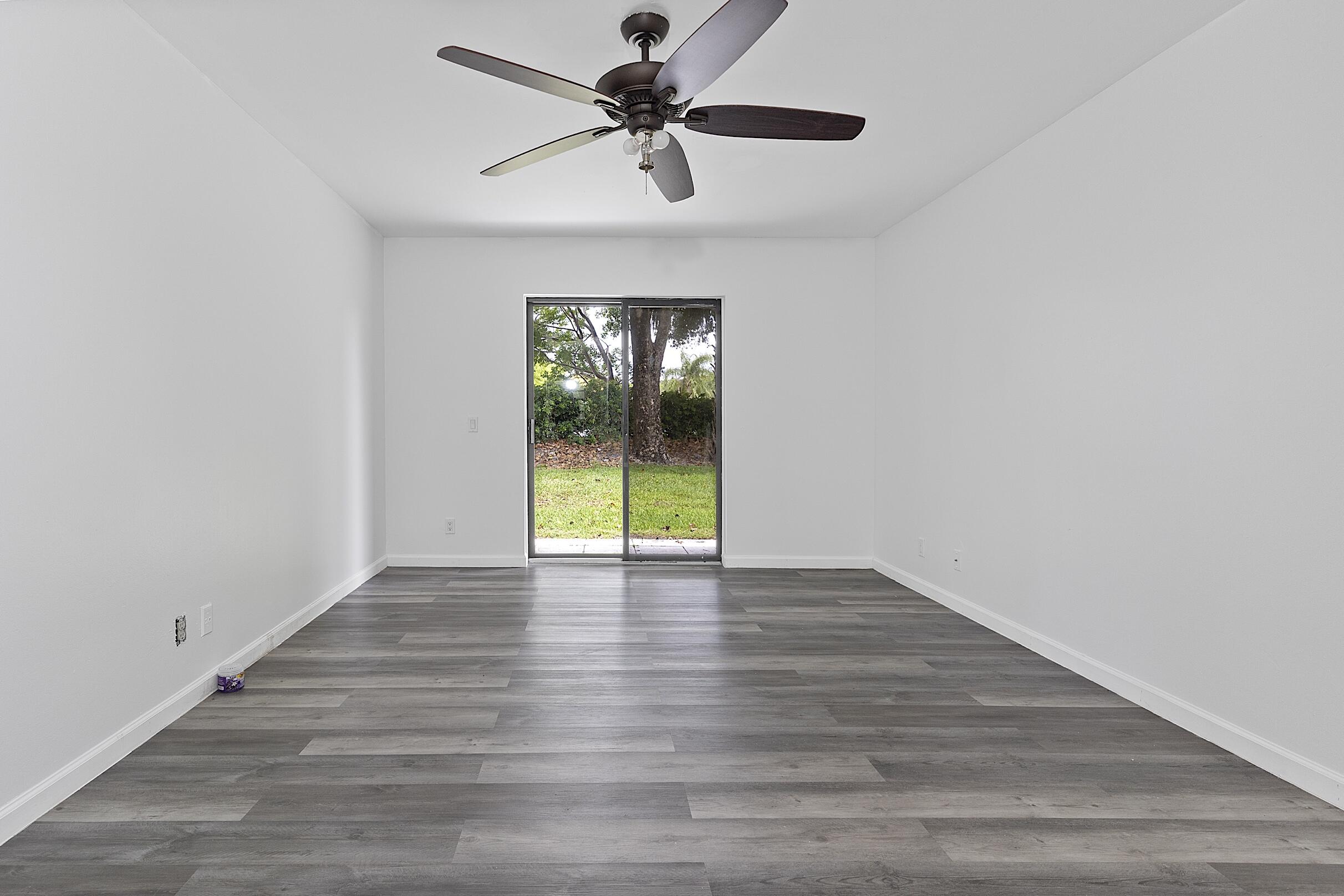 COUNTRY ISLES PATIO HOMES - Residential