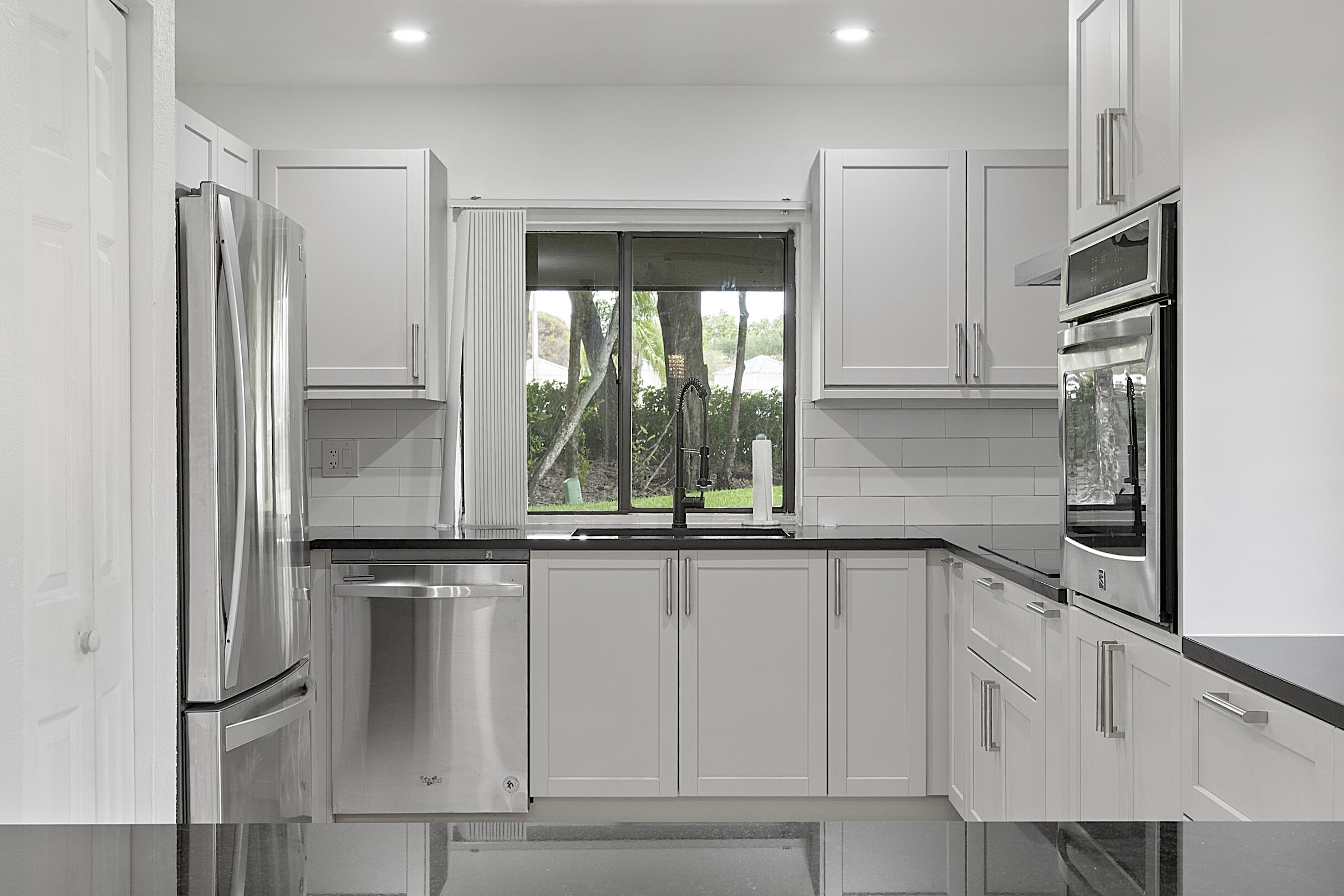 COUNTRY ISLES PATIO HOMES - Residential