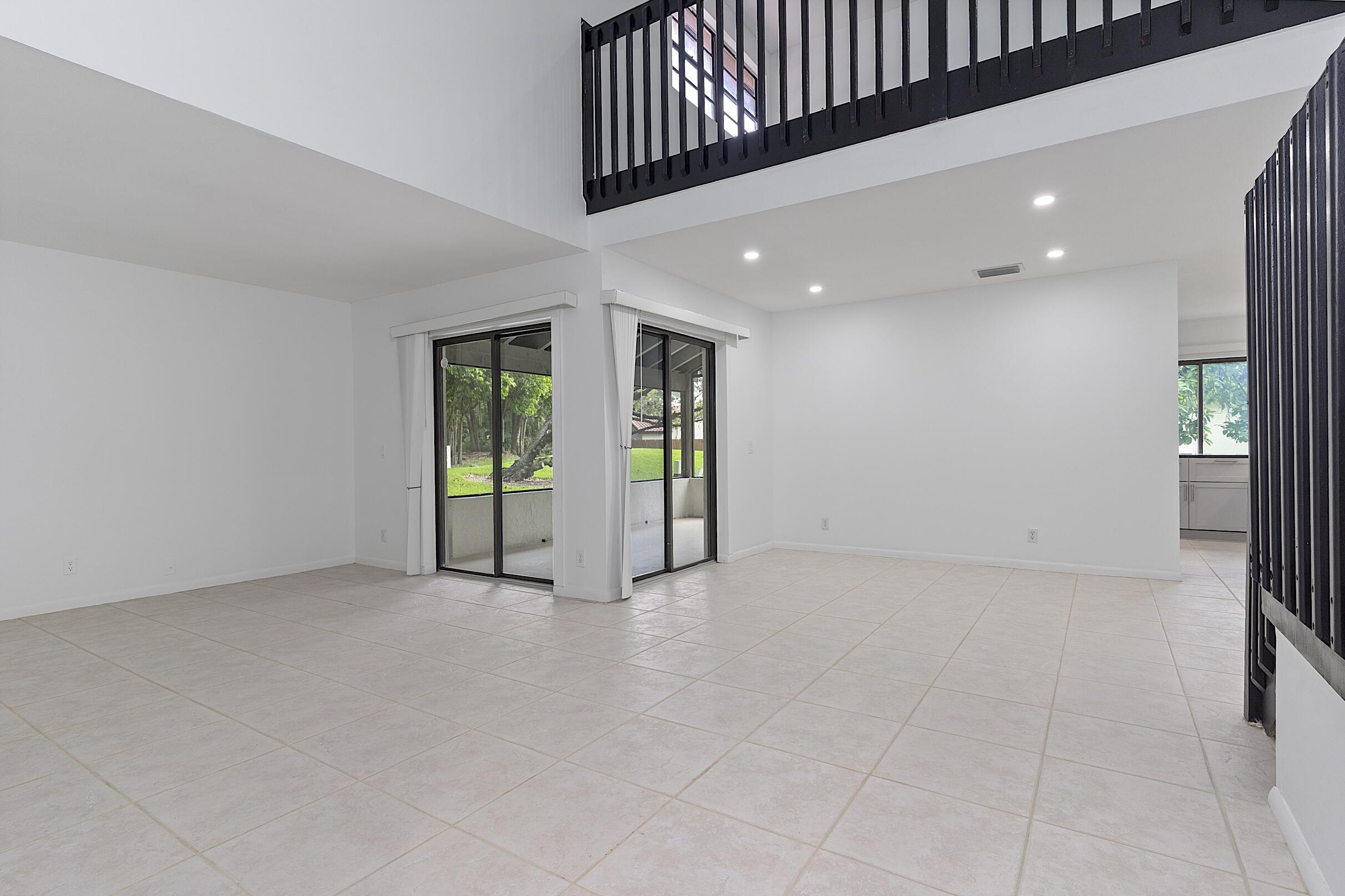 COUNTRY ISLES PATIO HOMES - Residential