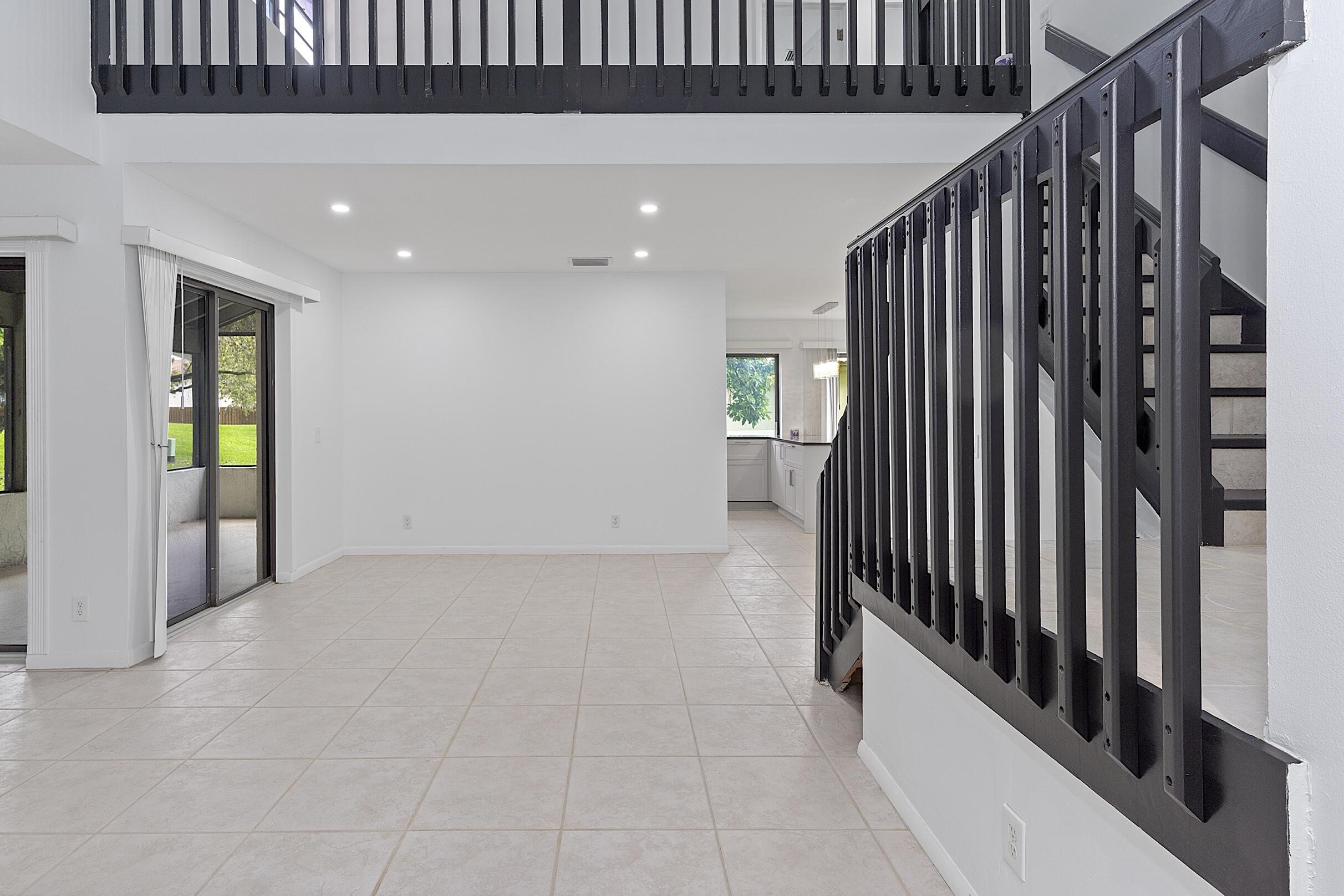 COUNTRY ISLES PATIO HOMES - Residential