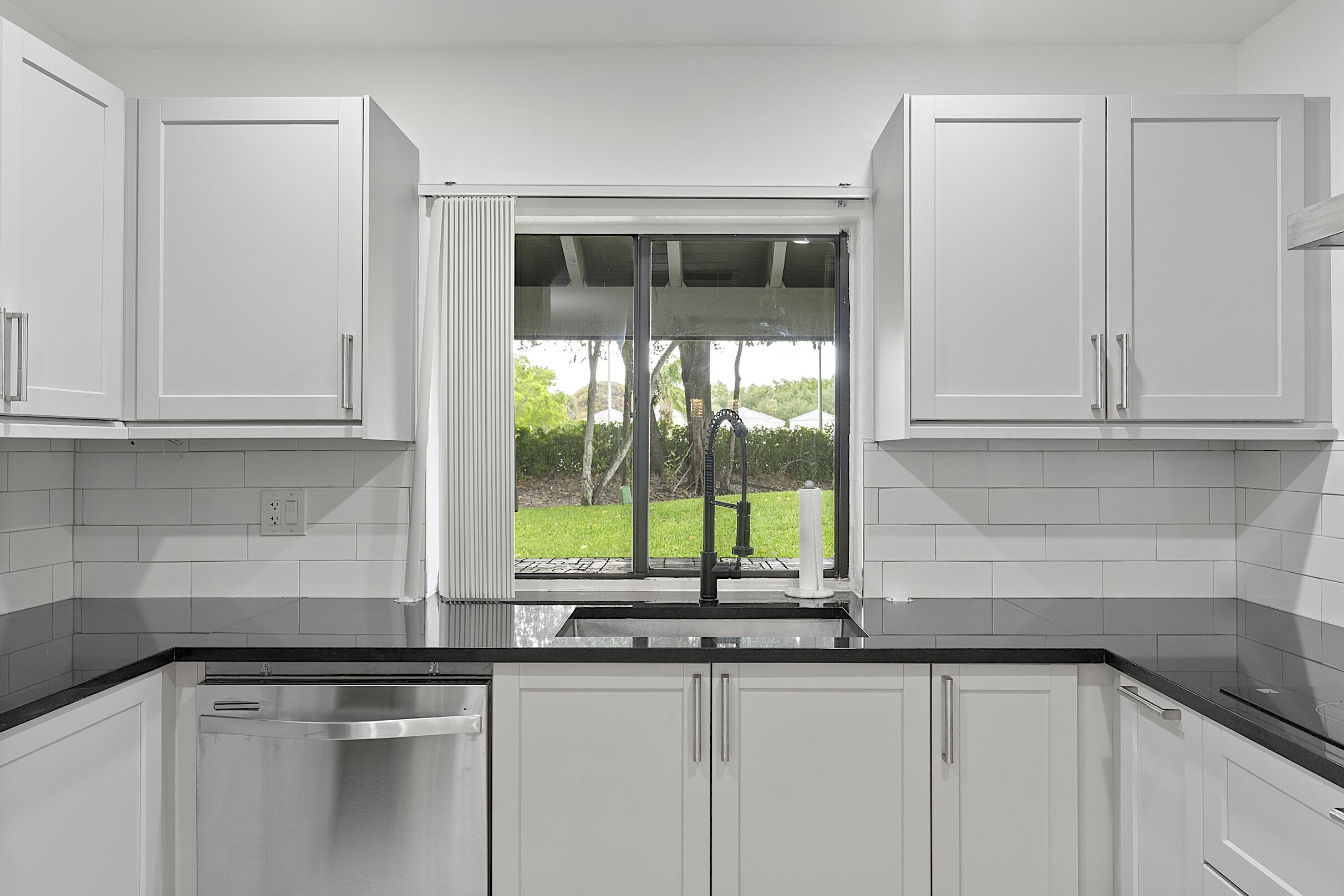 COUNTRY ISLES PATIO HOMES - Residential