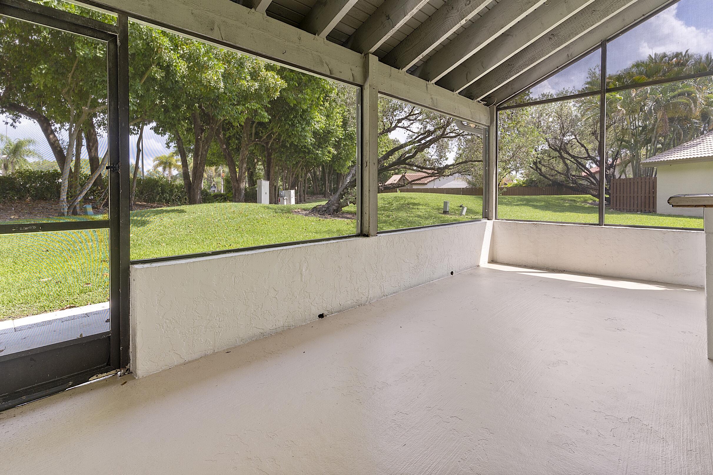 COUNTRY ISLES PATIO HOMES - Residential