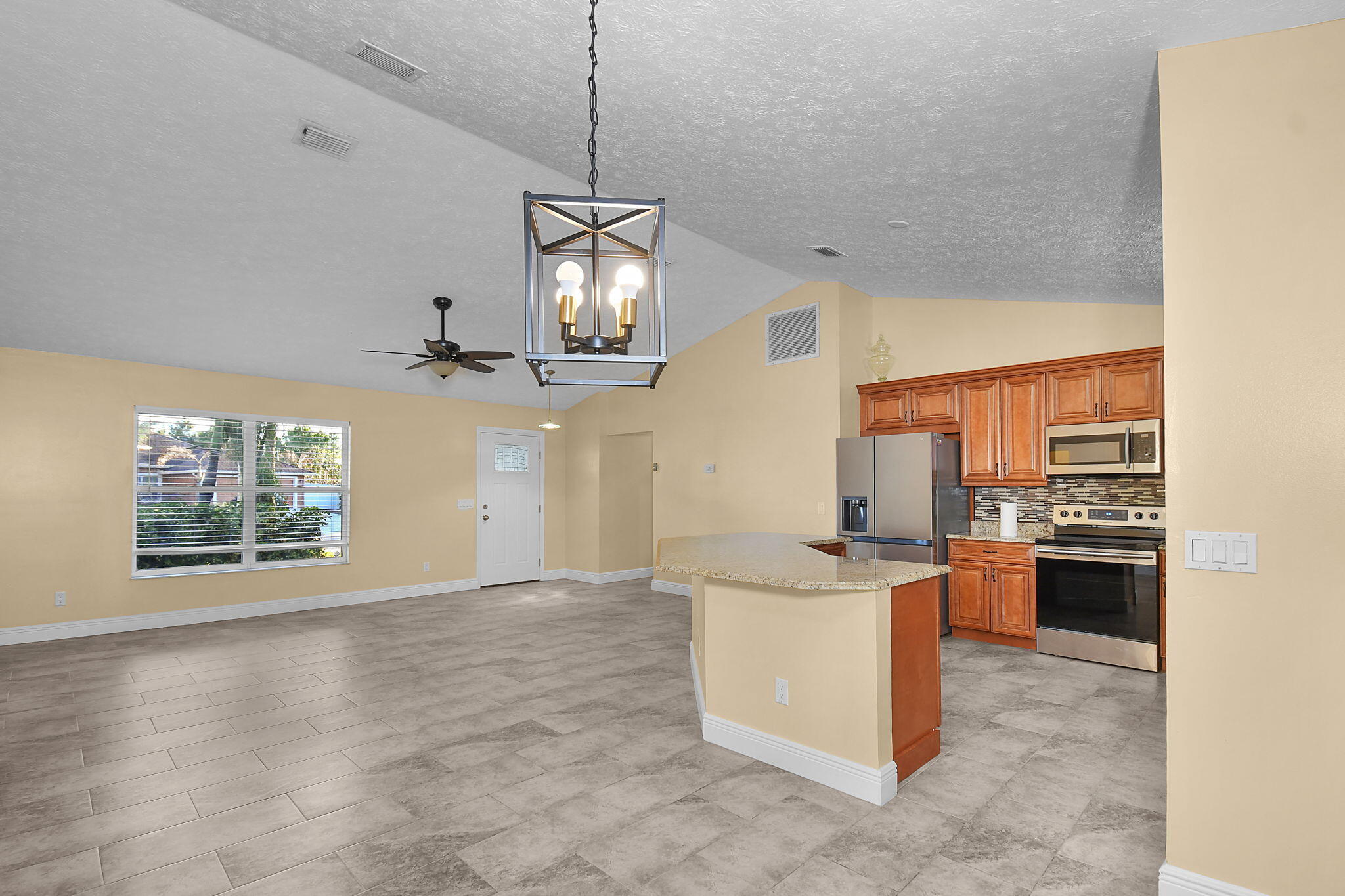 PORT ST LUCIE SECTION 33 - Residential Lease