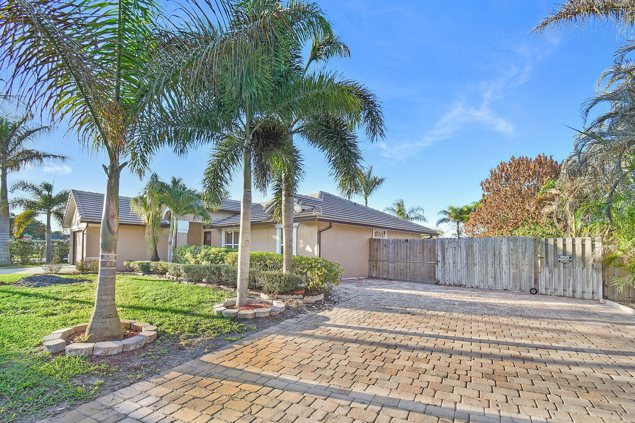 PORT ST LUCIE SECTION 33 - Residential Lease