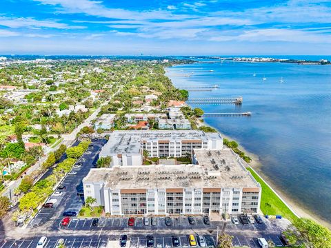 1516 S Lakeside Drive #312 Lake Worth Beach FL 33460