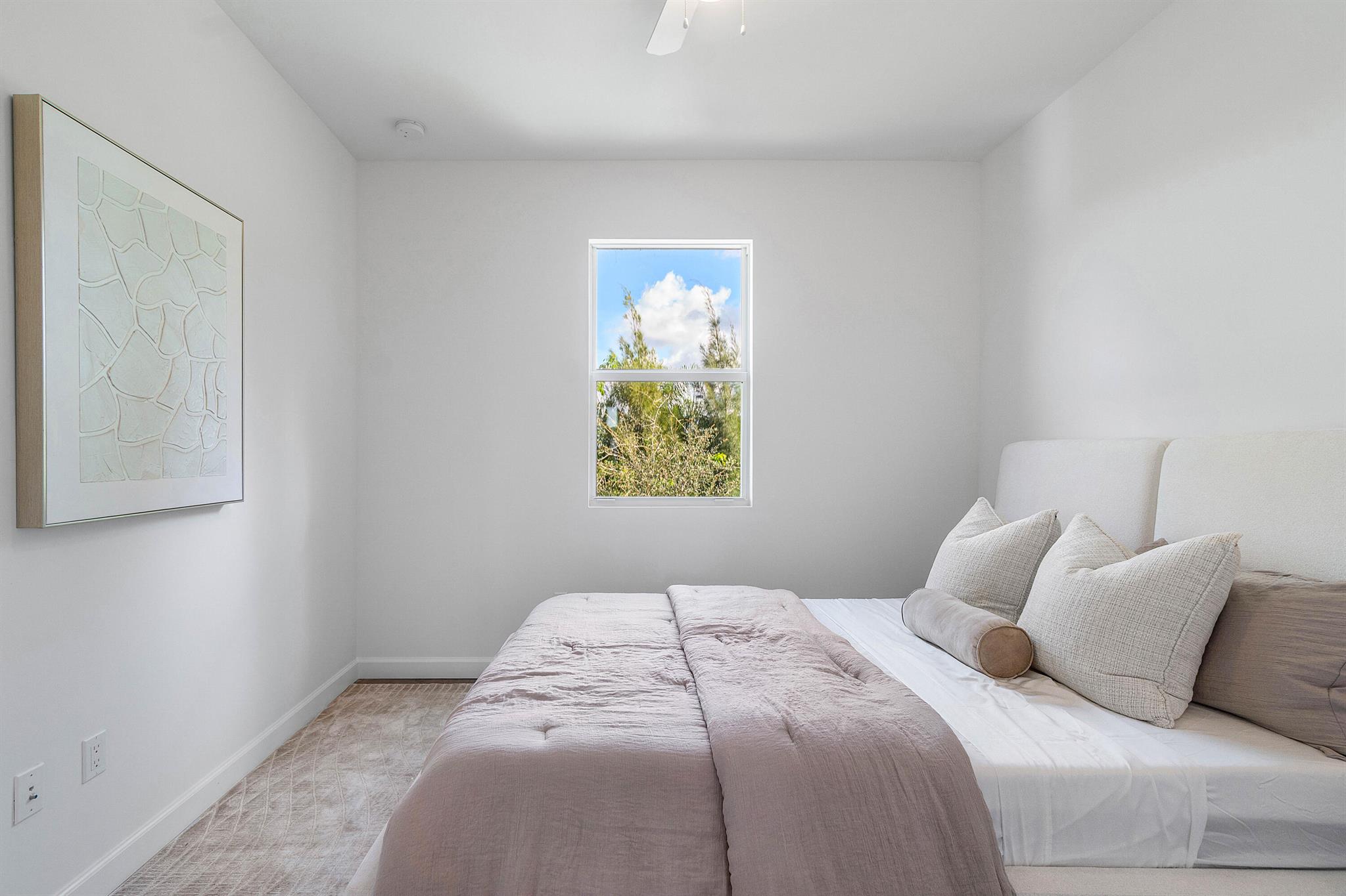 SYMPHONY PLACE - Residential