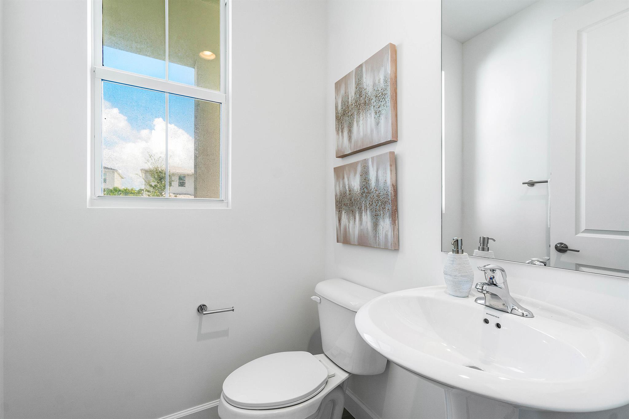 SYMPHONY PLACE - Residential