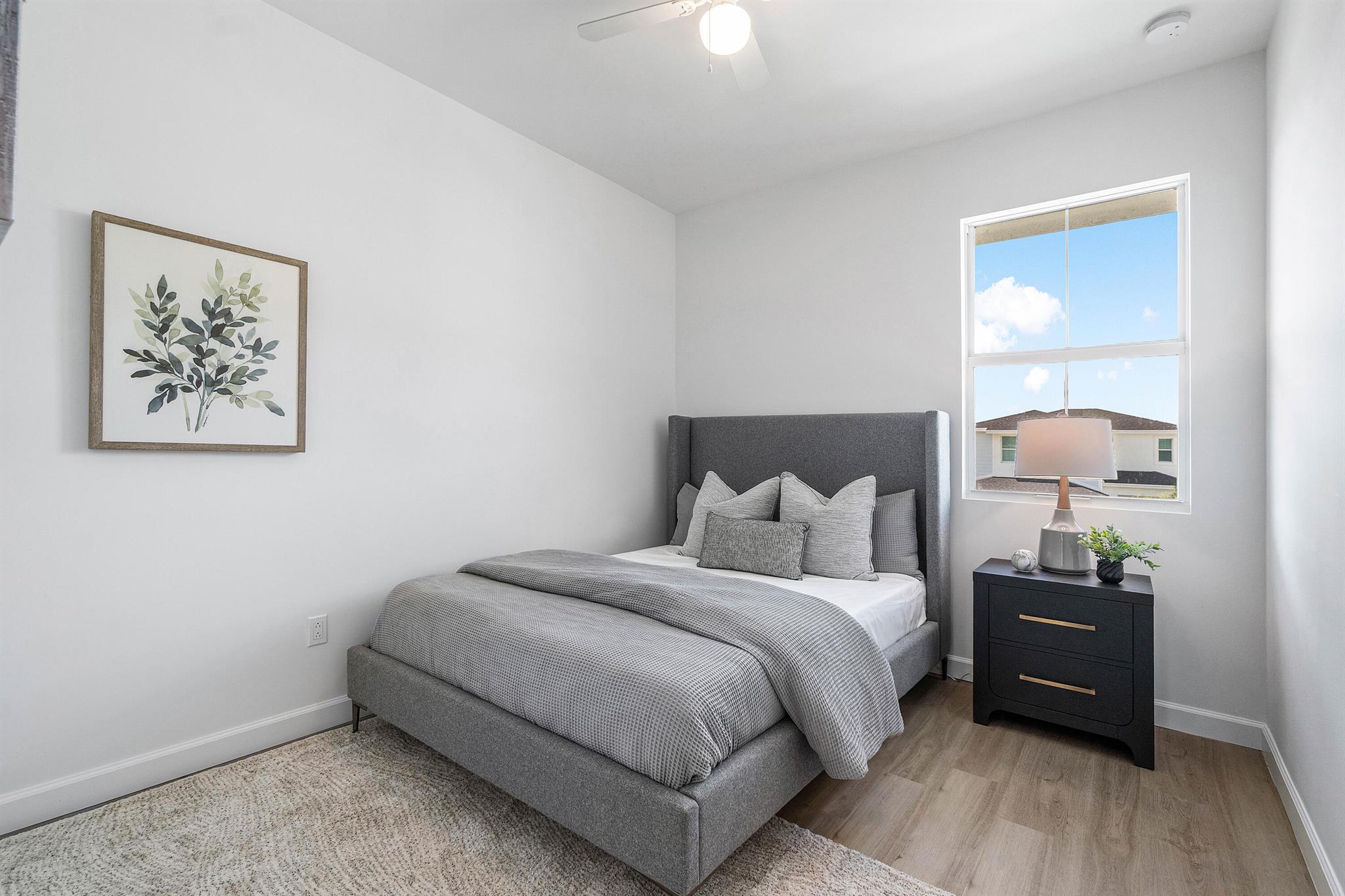 SYMPHONY PLACE - Residential