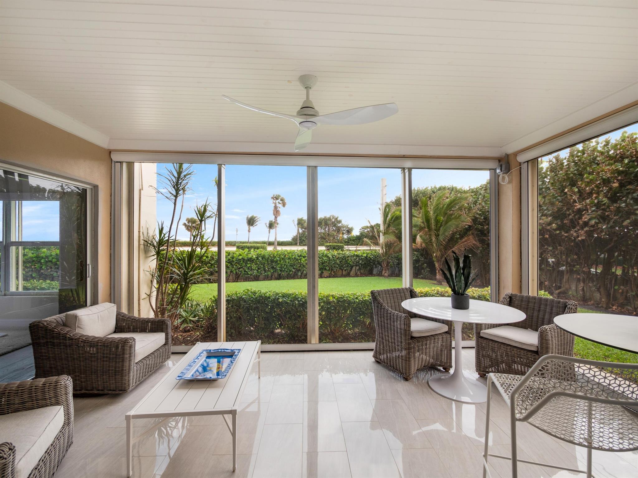 BEACHCOMBER CONDO - Residential