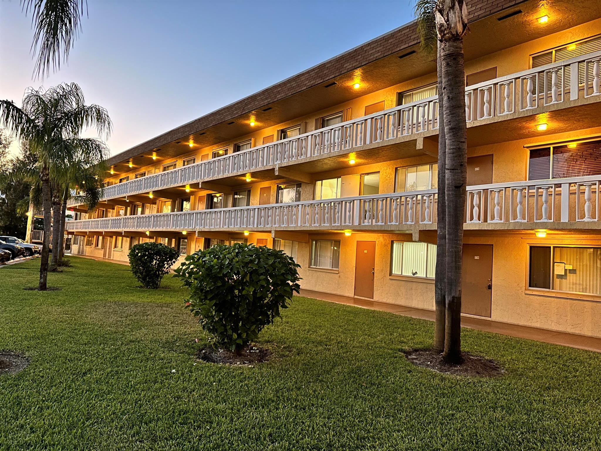 VILLAGE GREEN COVENTRY CO - Residential Lease