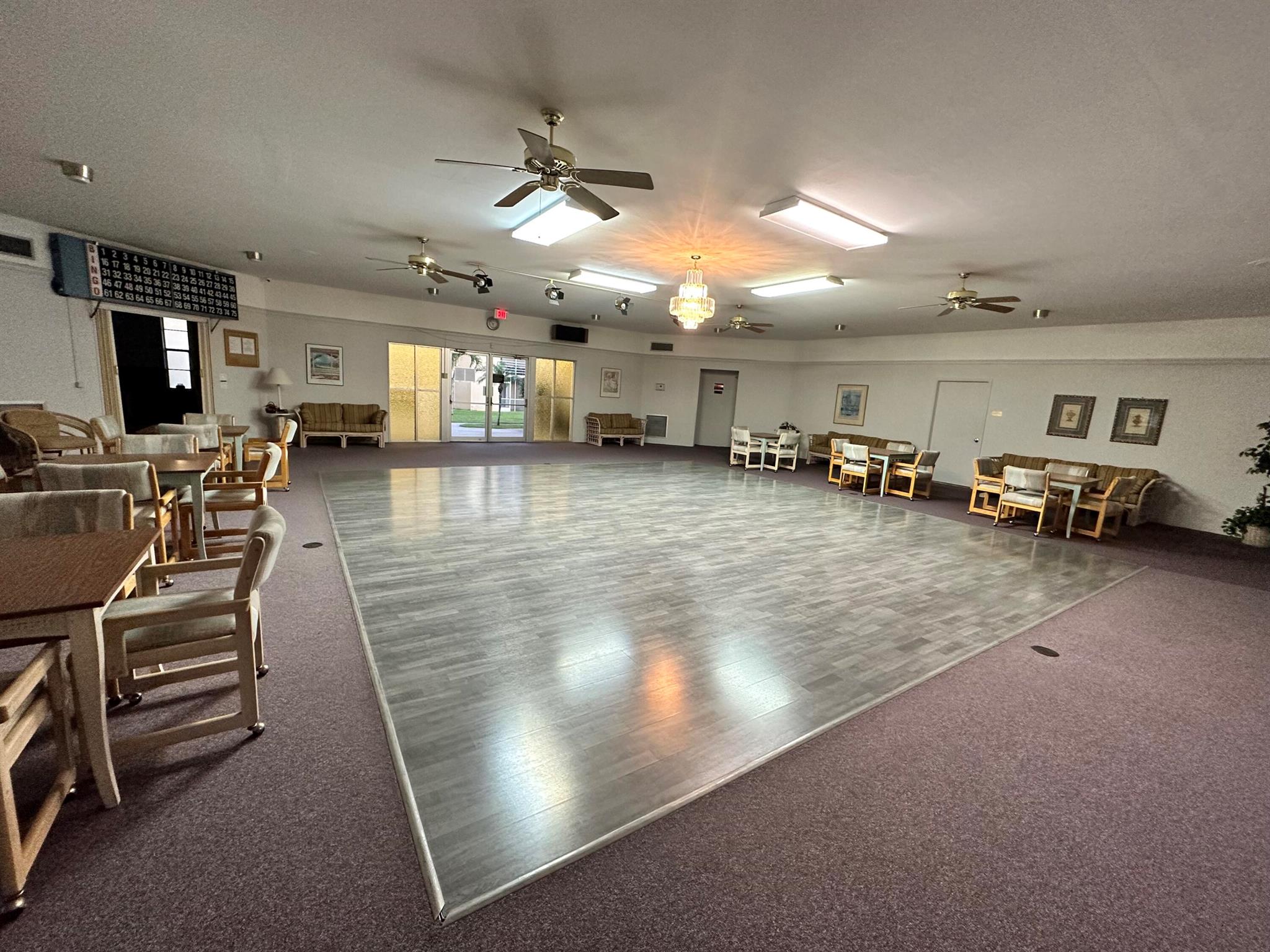 VILLAGE GREEN COVENTRY CO - Residential Lease