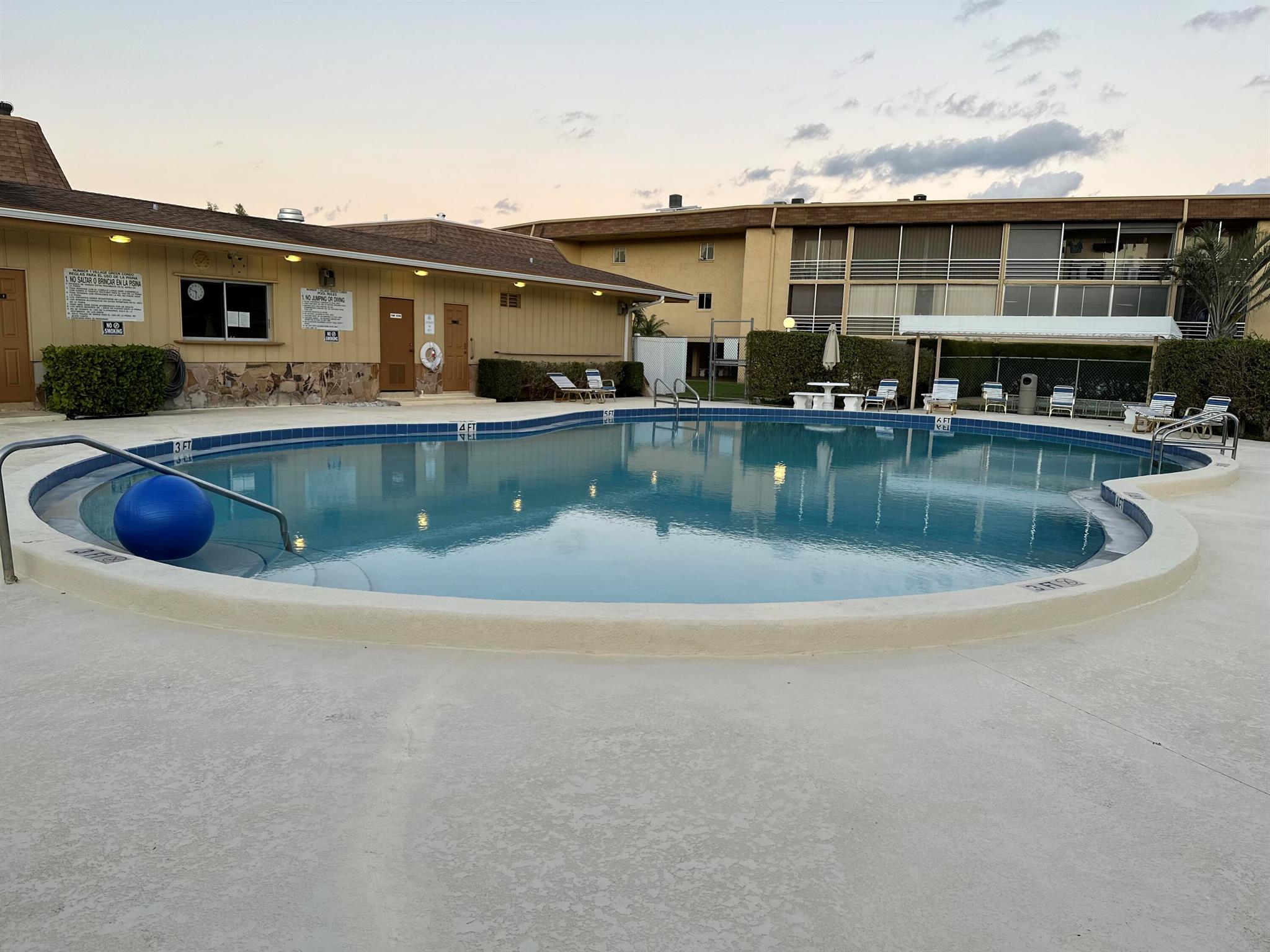 VILLAGE GREEN COVENTRY CO - Residential Lease