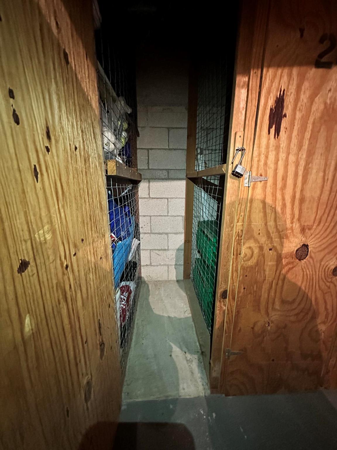 VILLAGE GREEN COVENTRY CO - Residential Lease