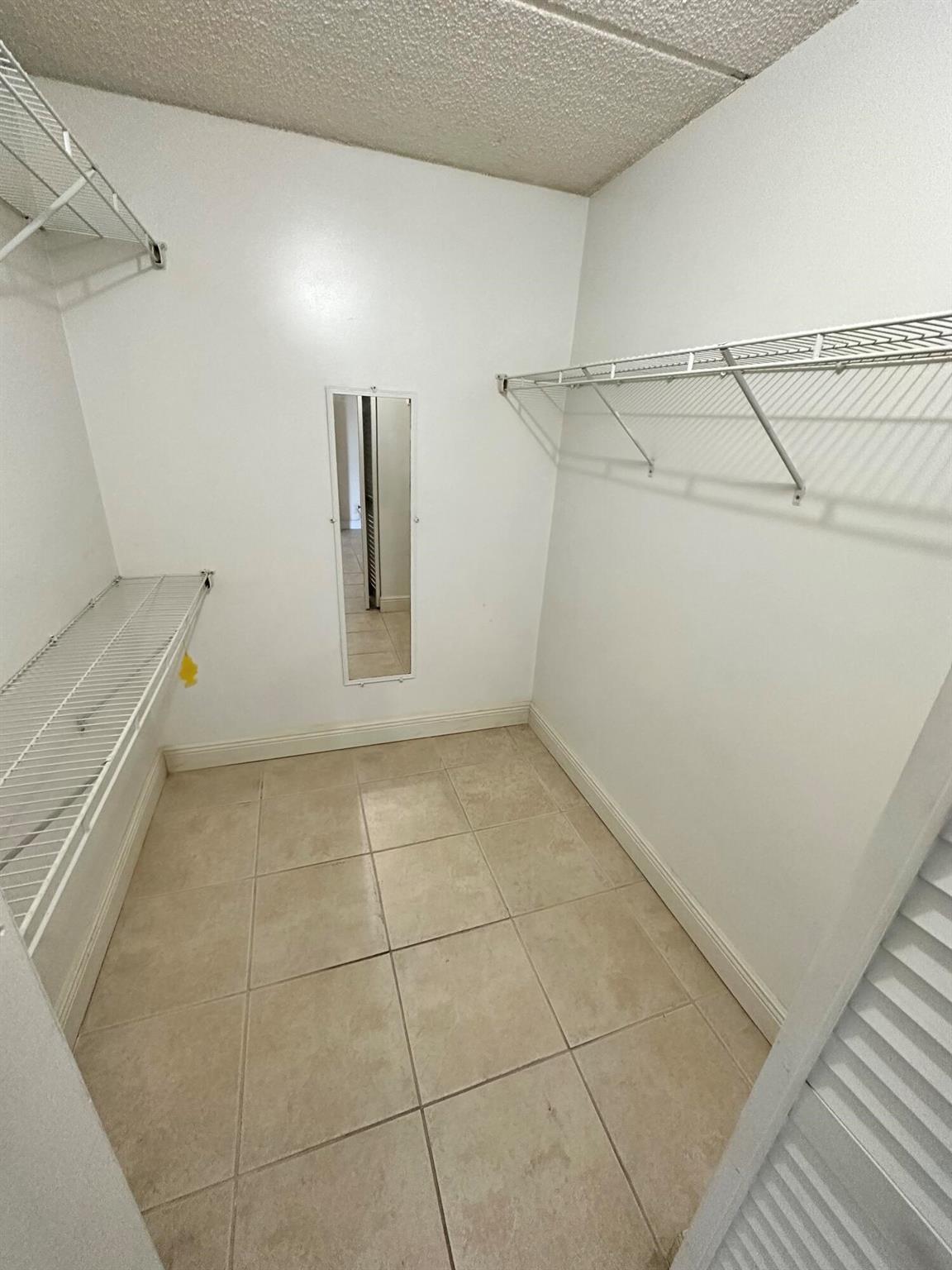 VILLAGE GREEN COVENTRY CO - Residential Lease