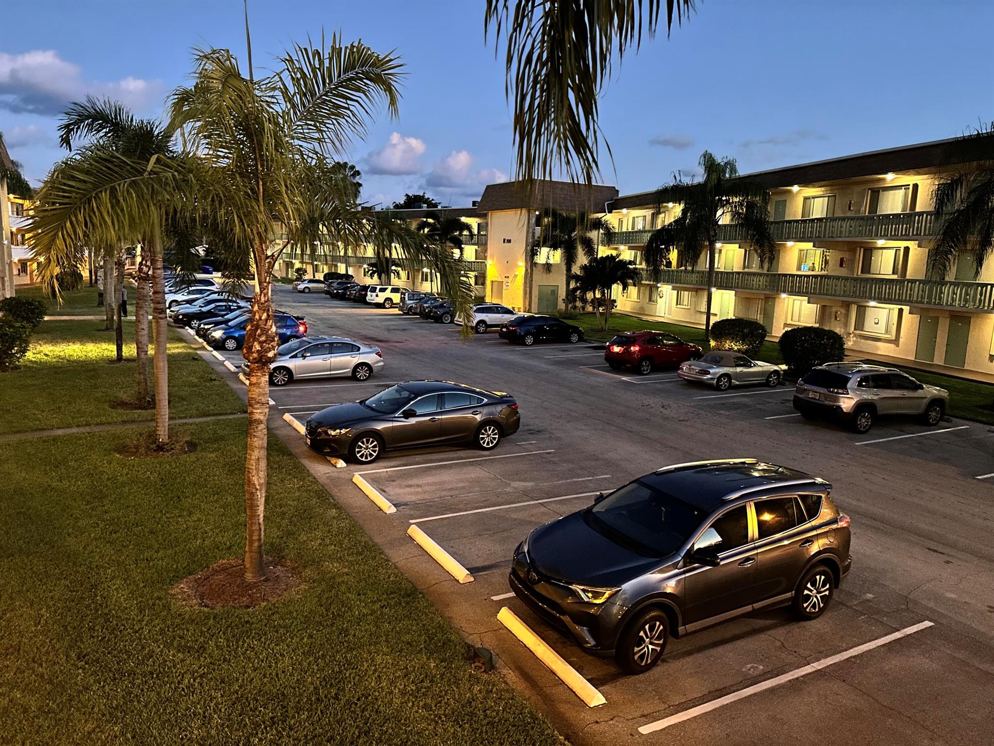 VILLAGE GREEN COVENTRY CO - Residential Lease