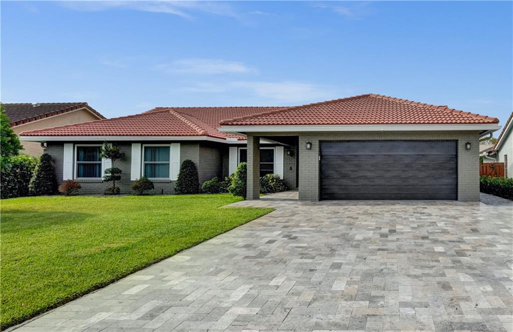ROYAL PALM VILLAGE - Residential