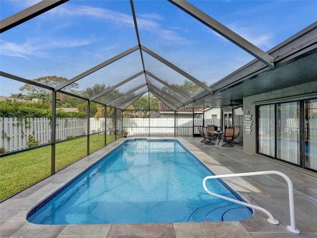 ROYAL PALM VILLAGE - Residential