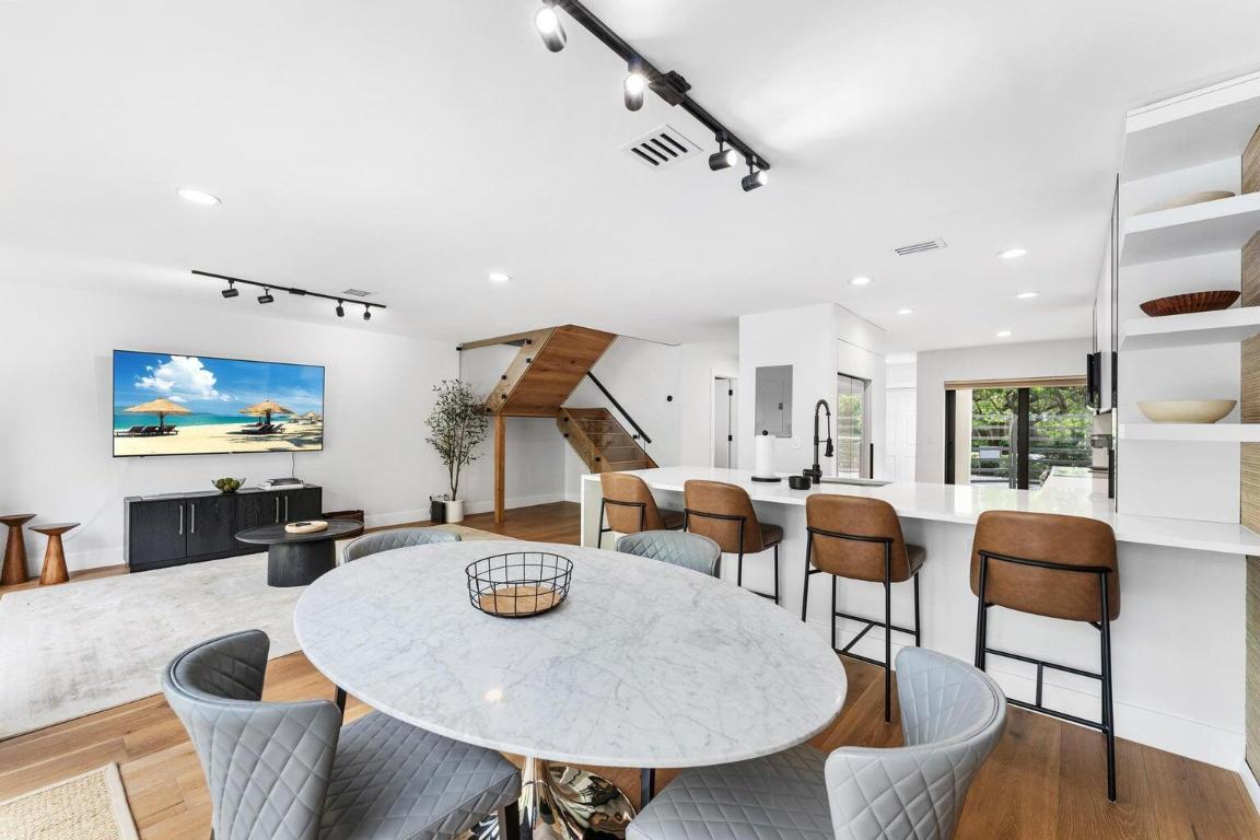 BOCA ESTE CONDO - Residential