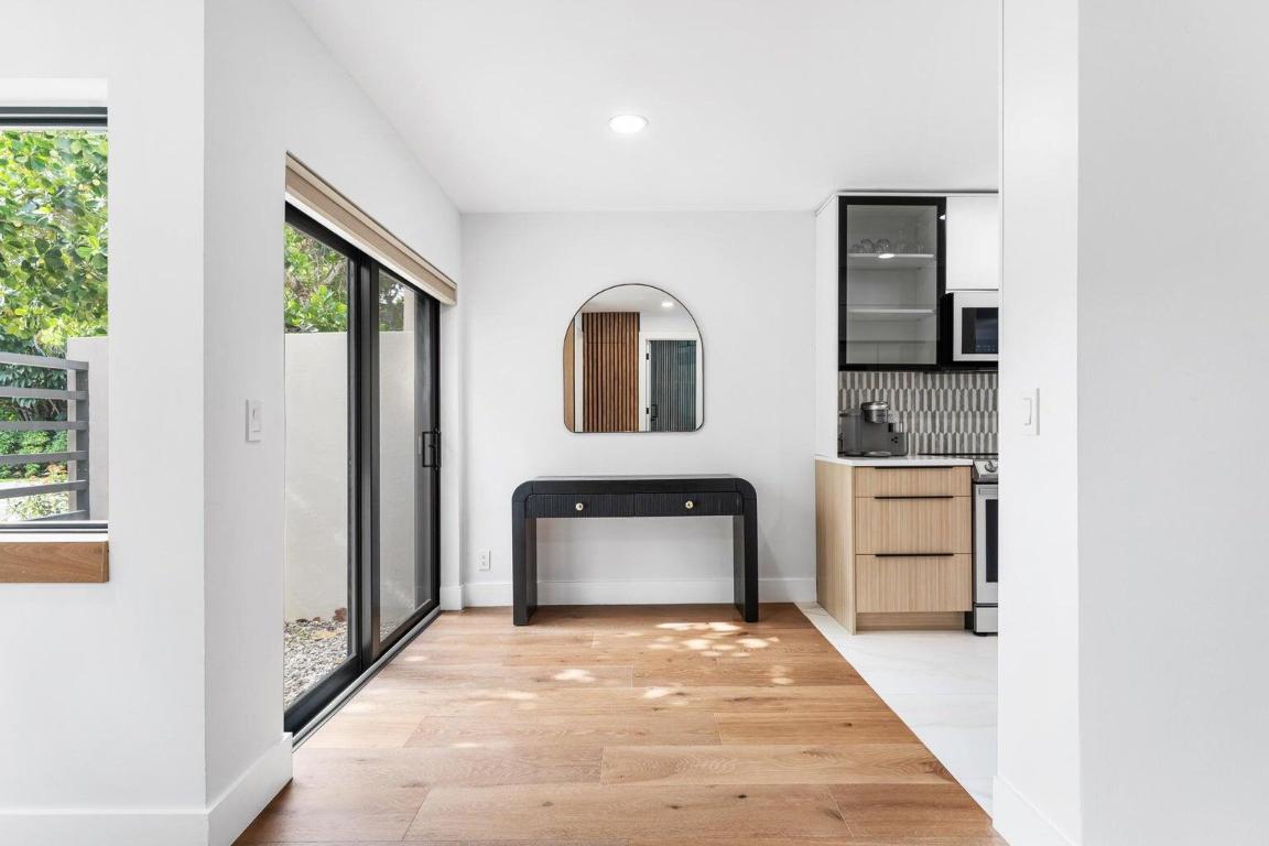 BOCA ESTE CONDO - Residential