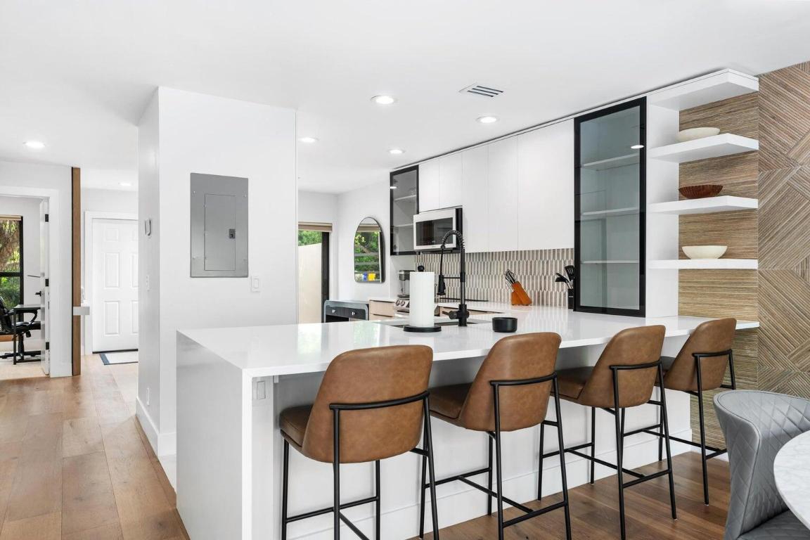 BOCA ESTE CONDO - Residential