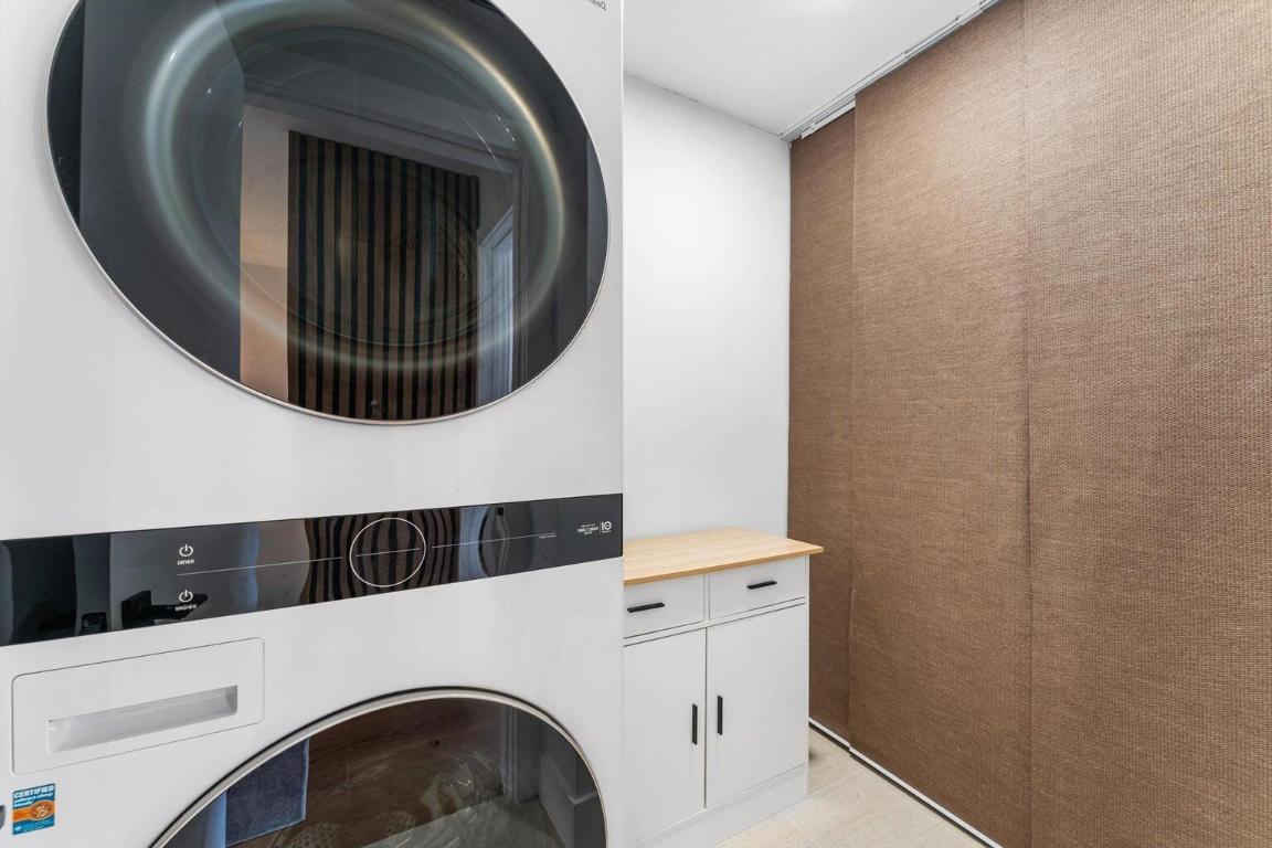 BOCA ESTE CONDO - Residential