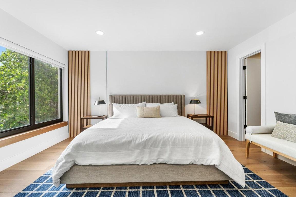 BOCA ESTE CONDO - Residential