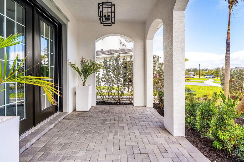 Photo of 15294 Wildwood Circle, Loxahatchee, FL 33470 (MLS # F10555398)