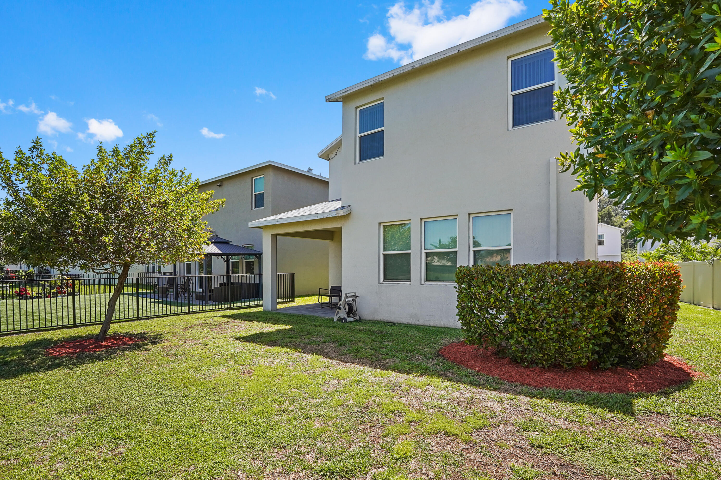 LAKE COVE OF LAKE WORTH - Residential