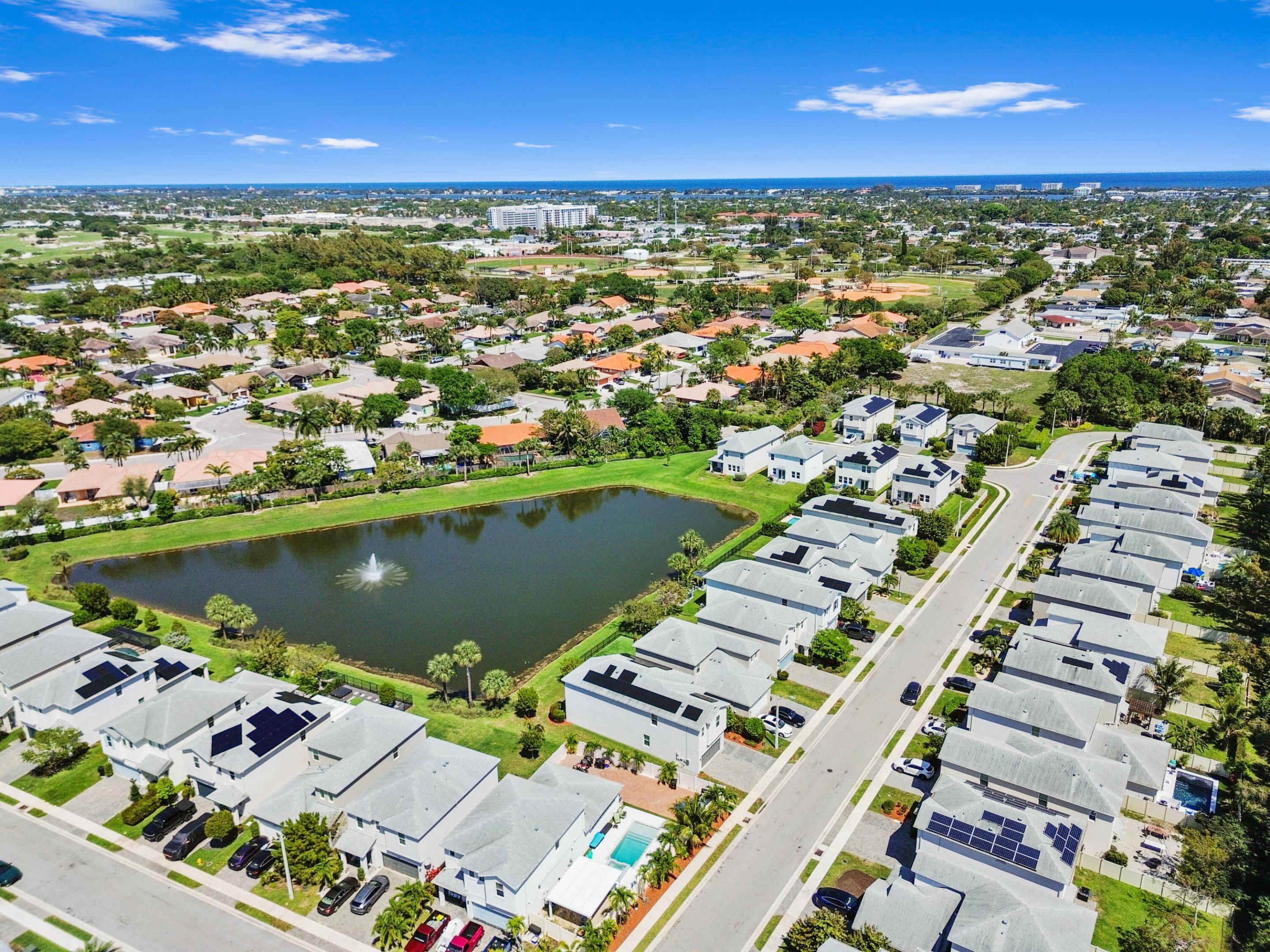 LAKE COVE OF LAKE WORTH - Residential