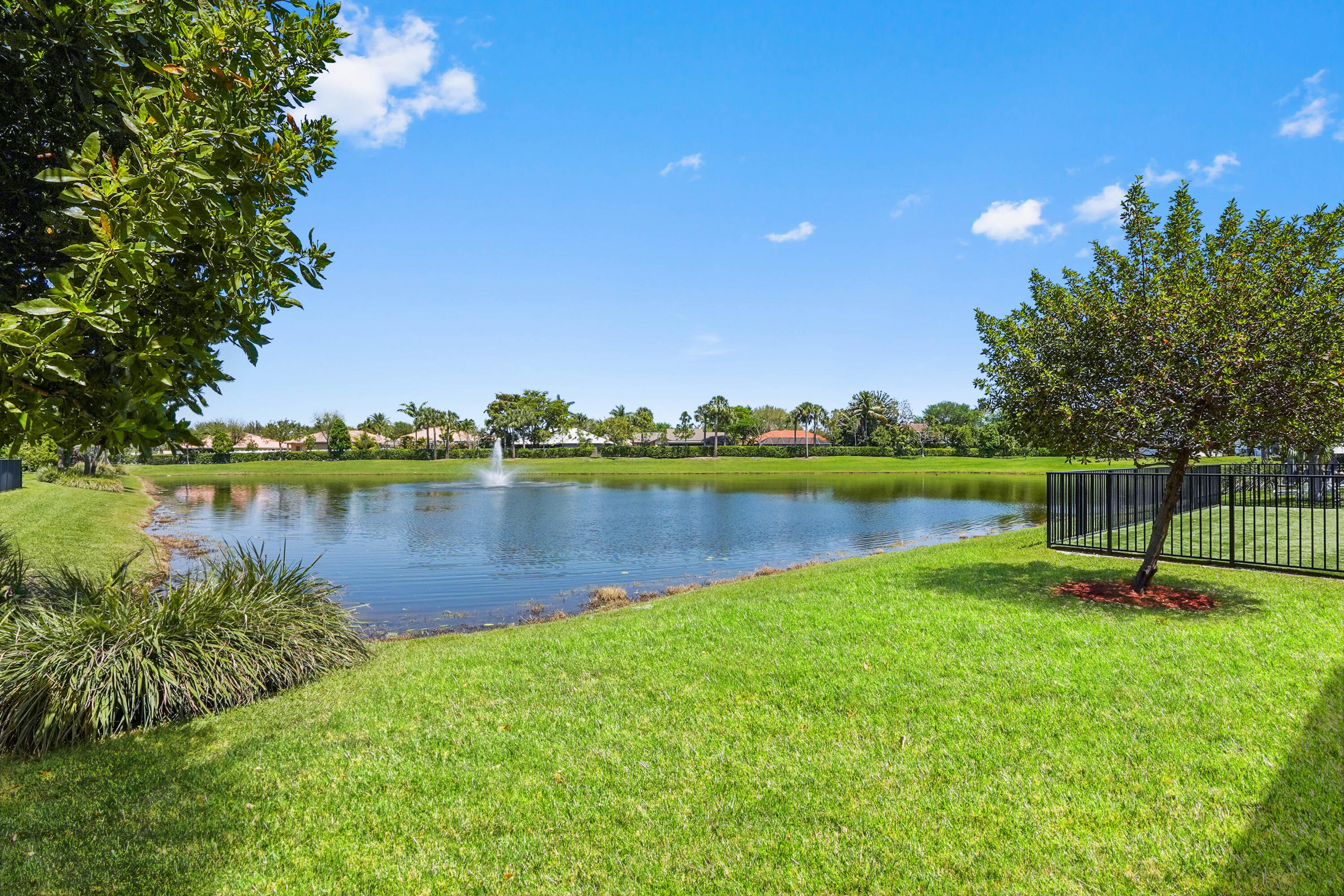 LAKE COVE OF LAKE WORTH - Residential