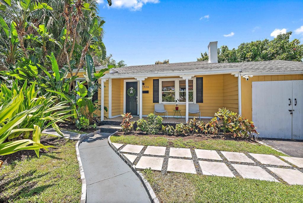 Photo of 428 Palmetto Street, West Palm Beach, FL 33405 (MLS # R11097340)