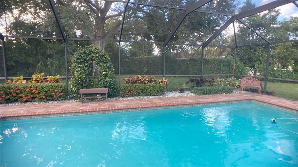 Chevy Chase 70-36 B - Residential