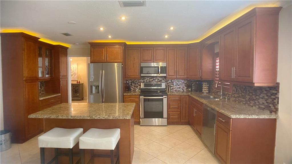 Chevy Chase 70-36 B - Residential