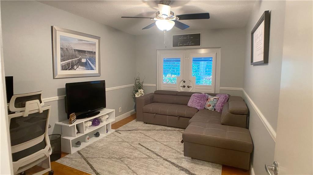 Chevy Chase 70-36 B - Residential