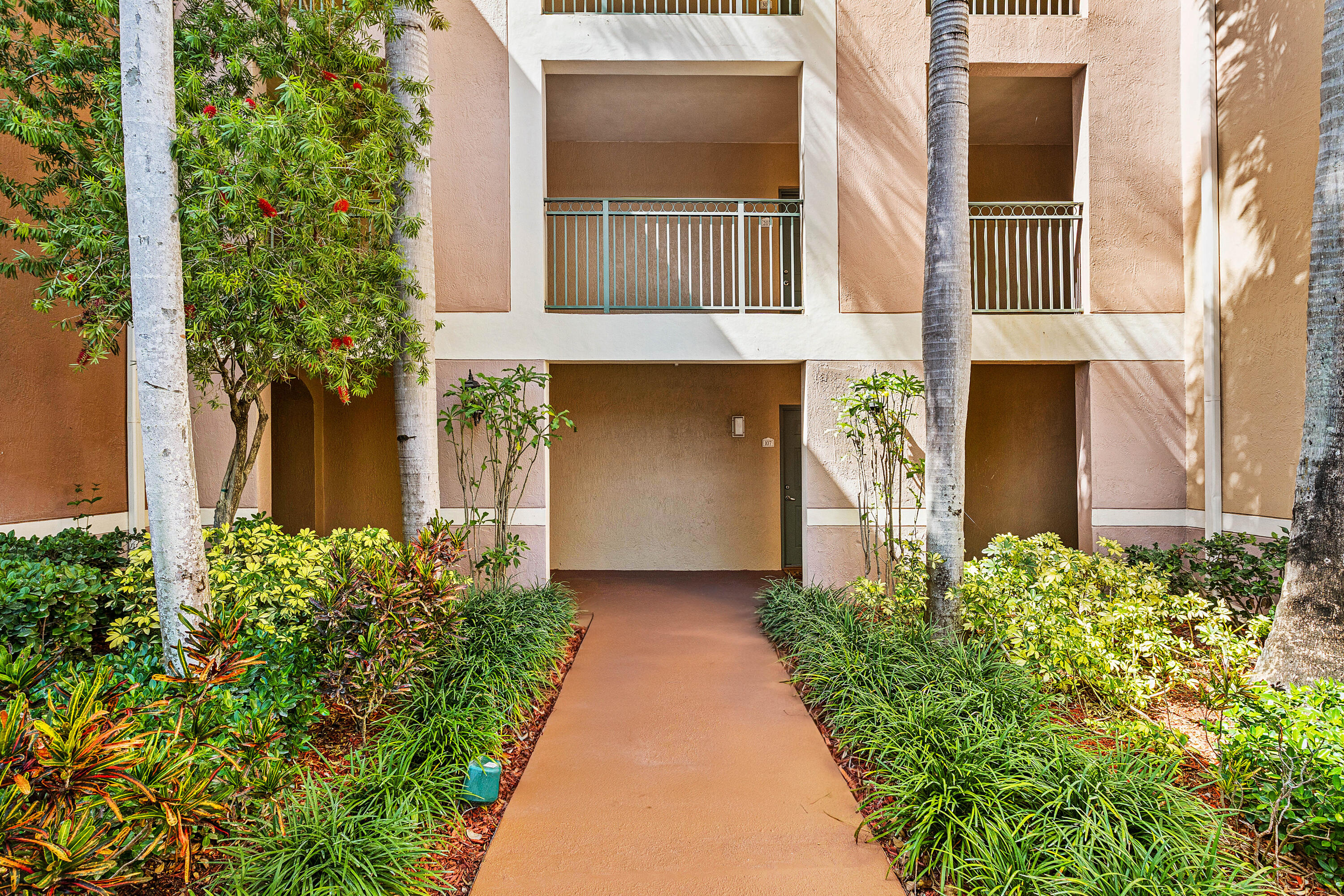 ST ANDREWS AT POLO CLUB CONDO - Residential