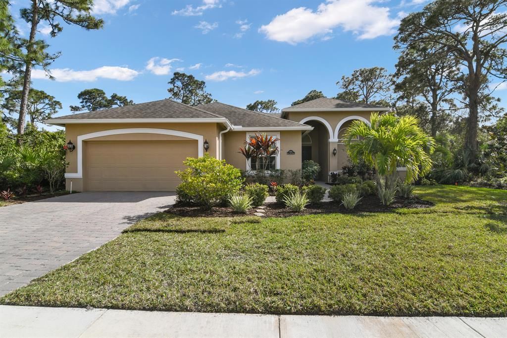 Photo of 4415 Belle Grove Drive, Fort Pierce, FL 34981 (MLS # R10873822)