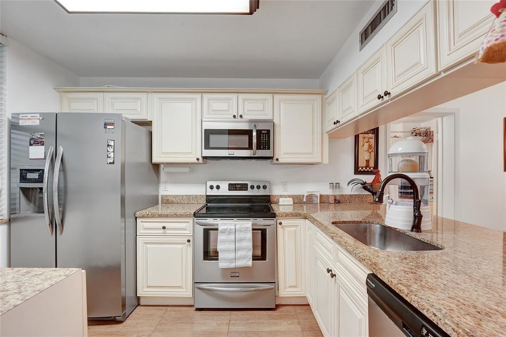 WHITEHALL OF PINE RIDGE - Residential