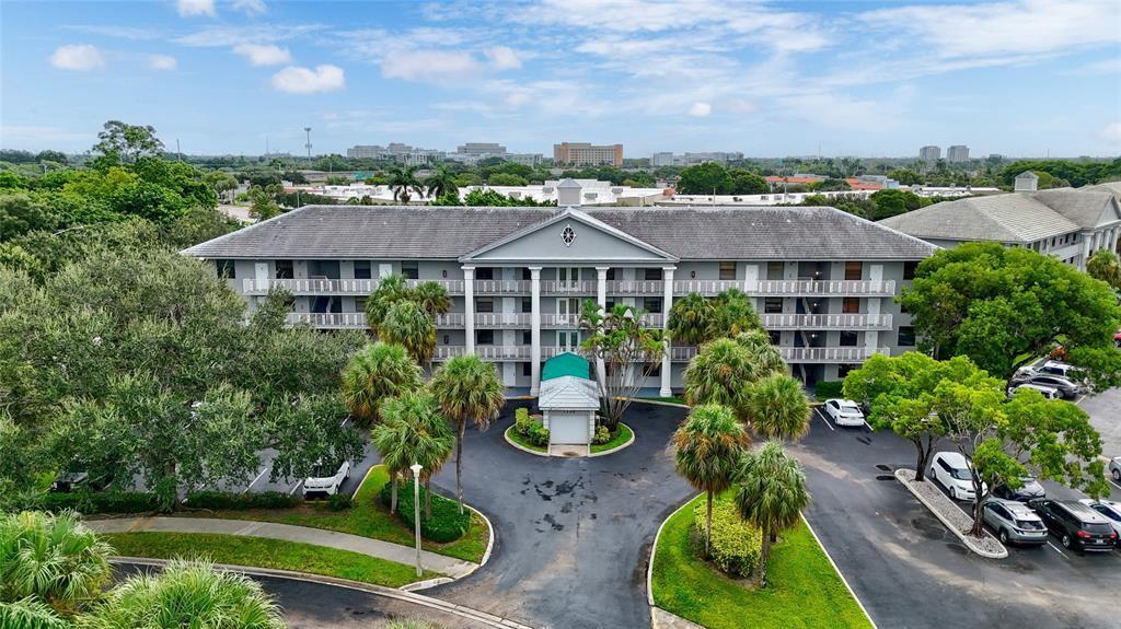 WHITEHALL OF PINE RIDGE - Residential