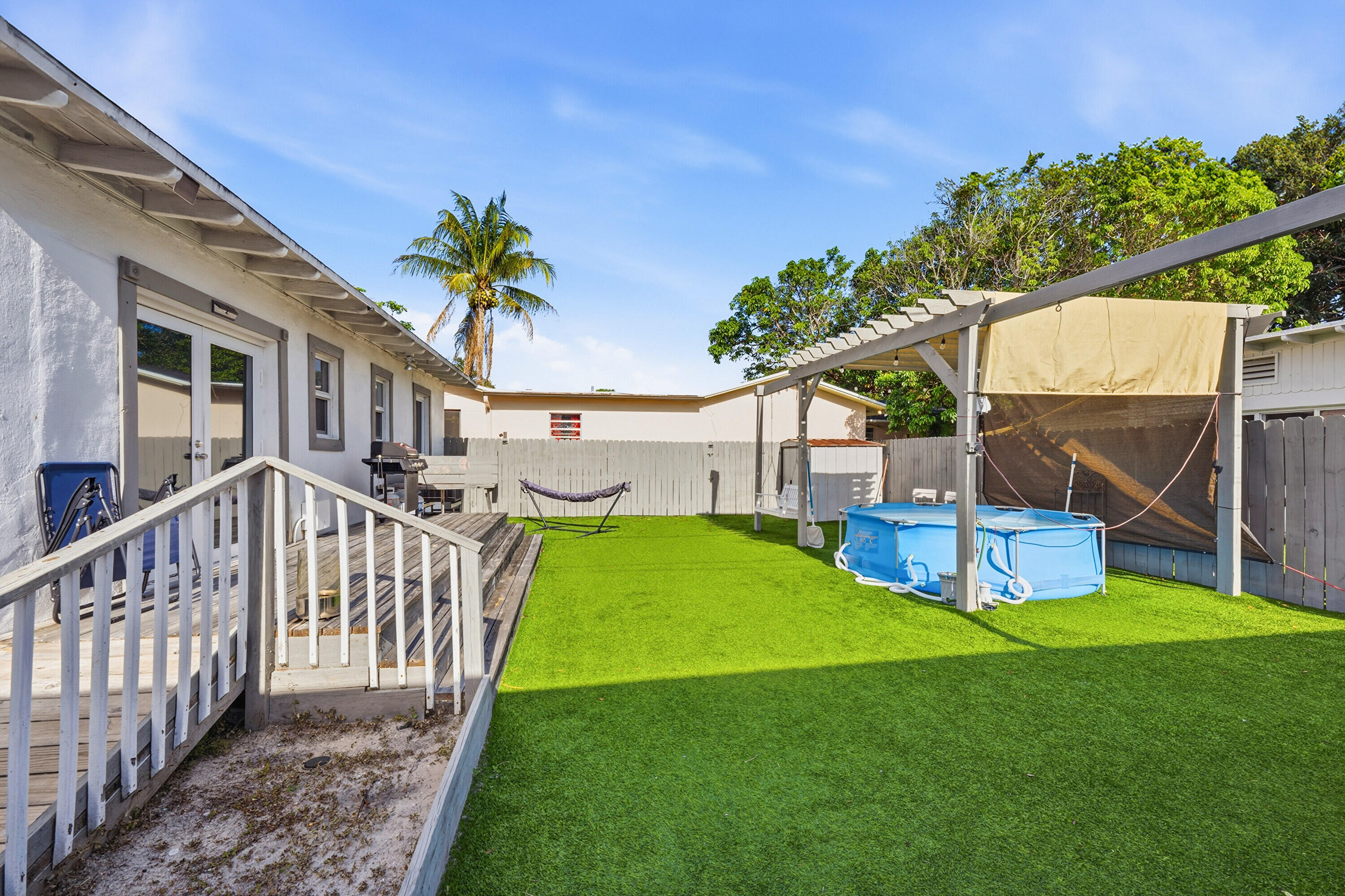 LAUDERDALE - Residential Income