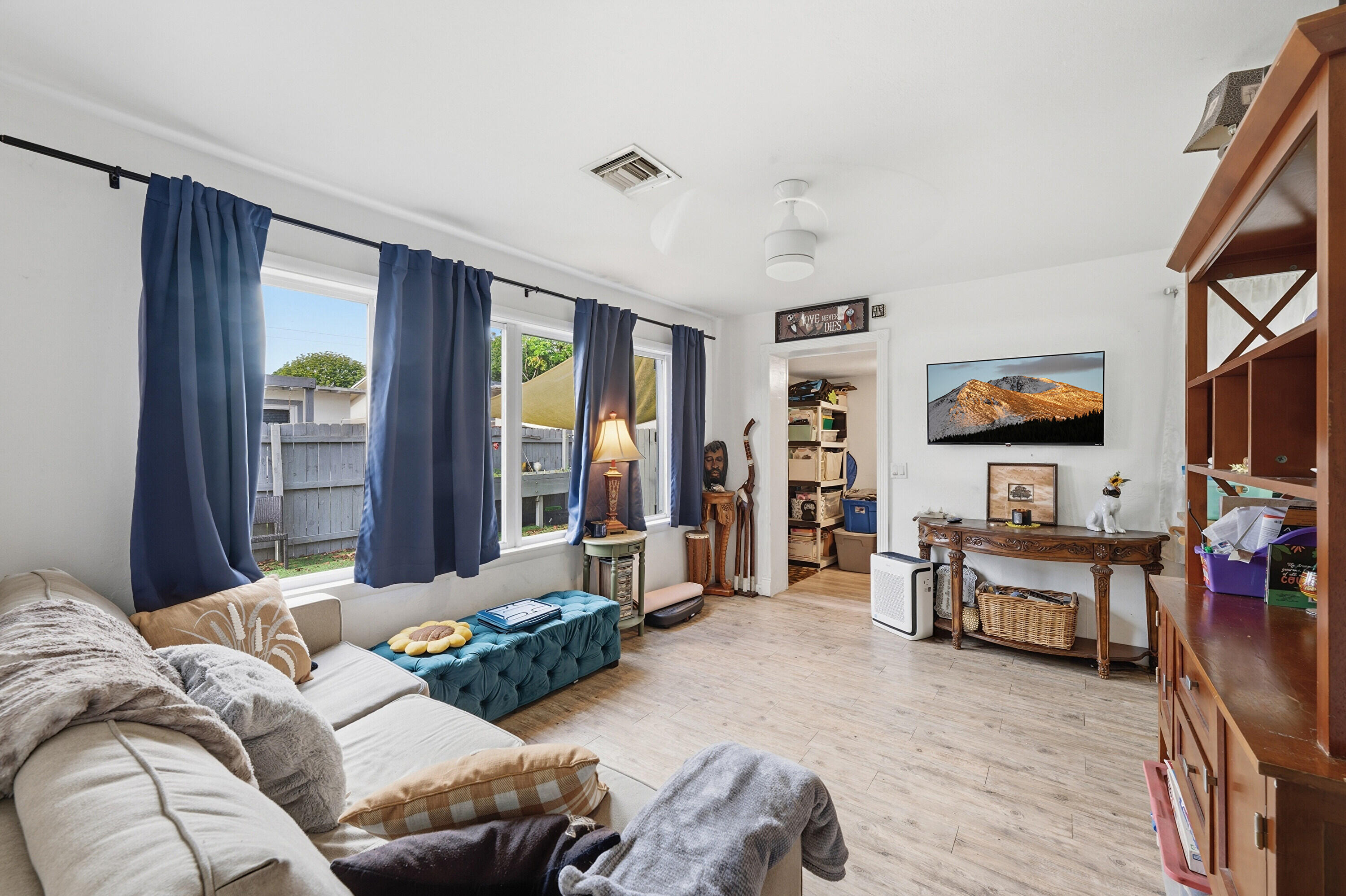 LAUDERDALE - Residential Income