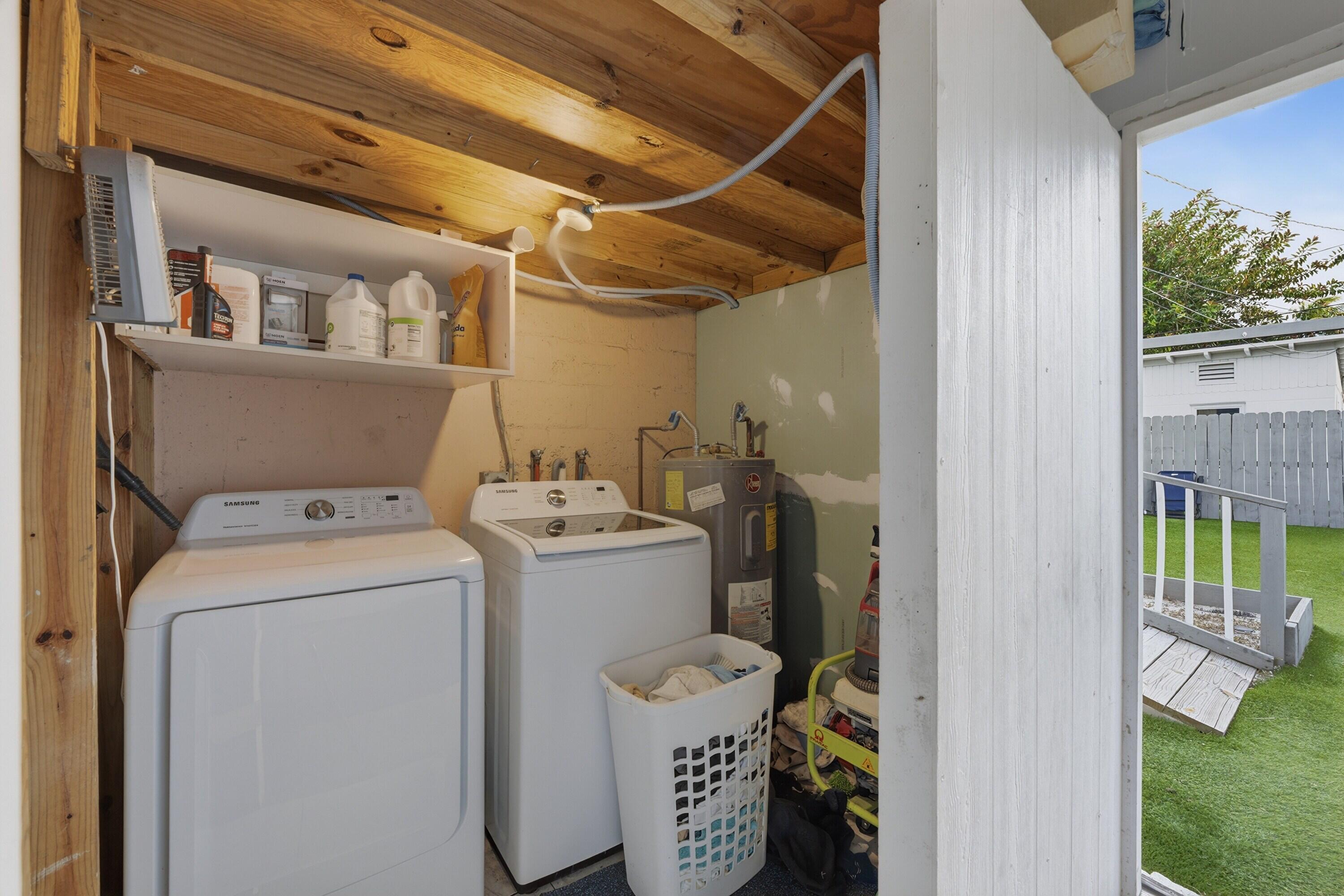 LAUDERDALE - Residential Income