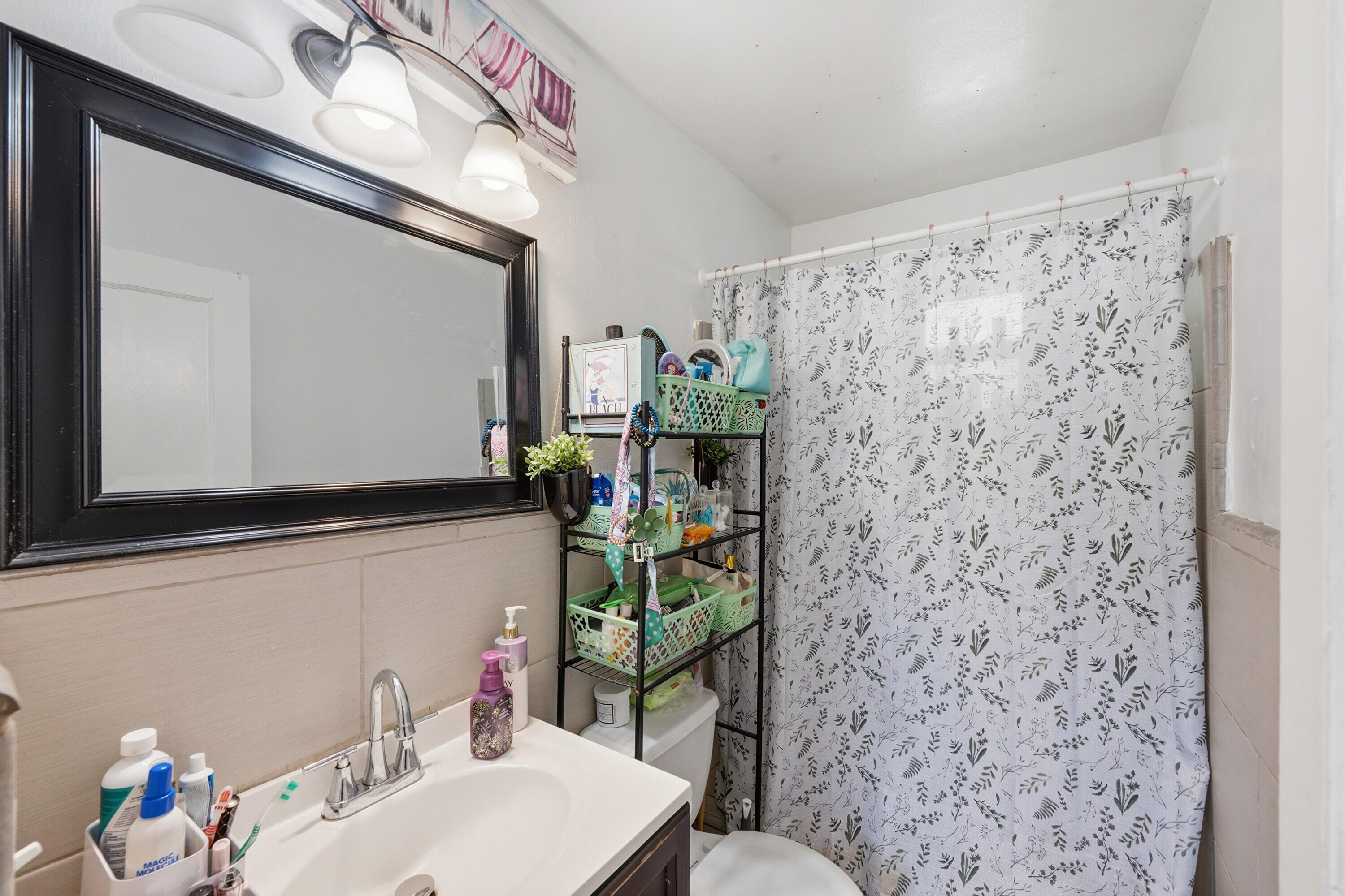 LAUDERDALE - Residential Income