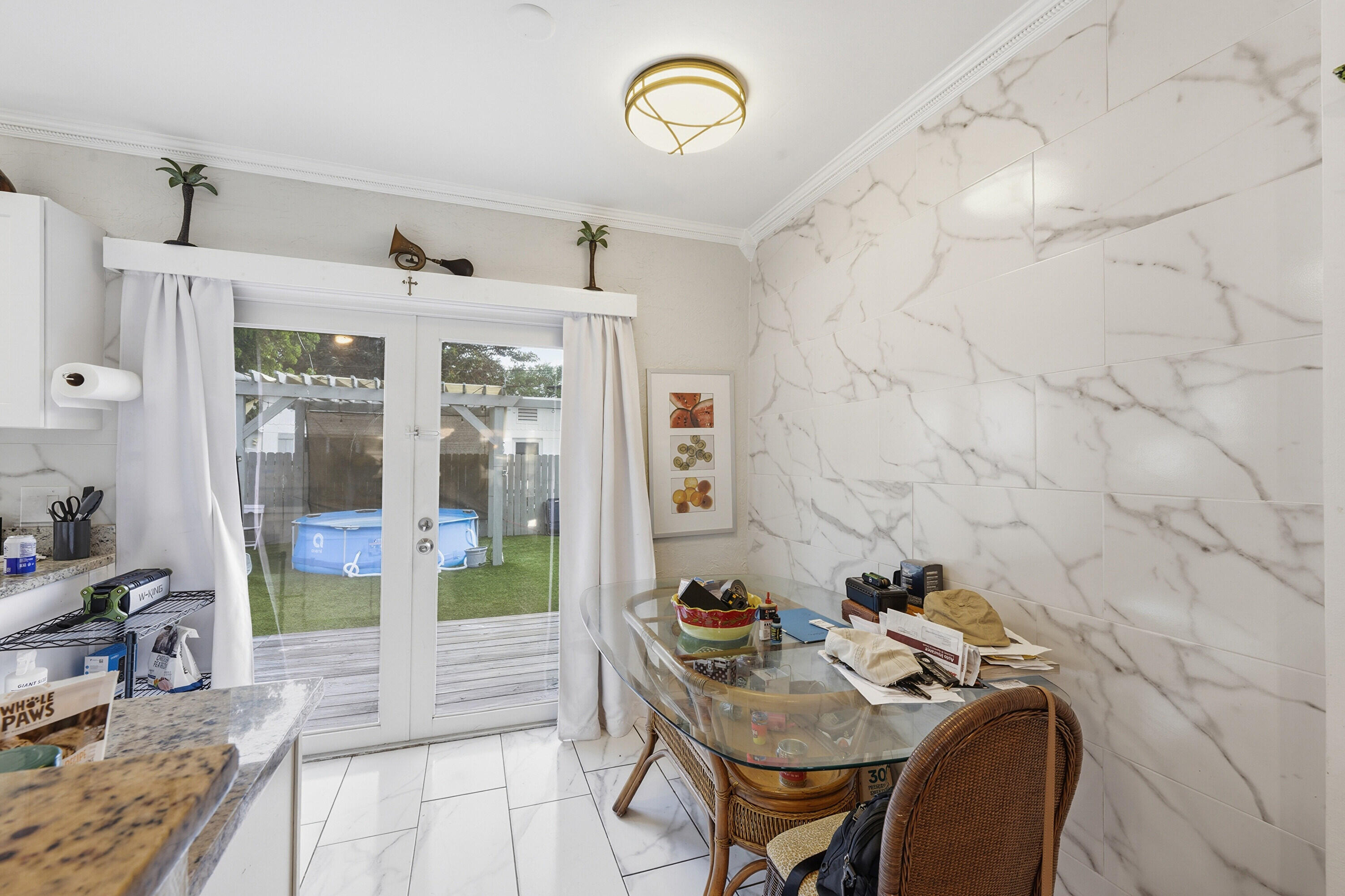 LAUDERDALE - Residential Income