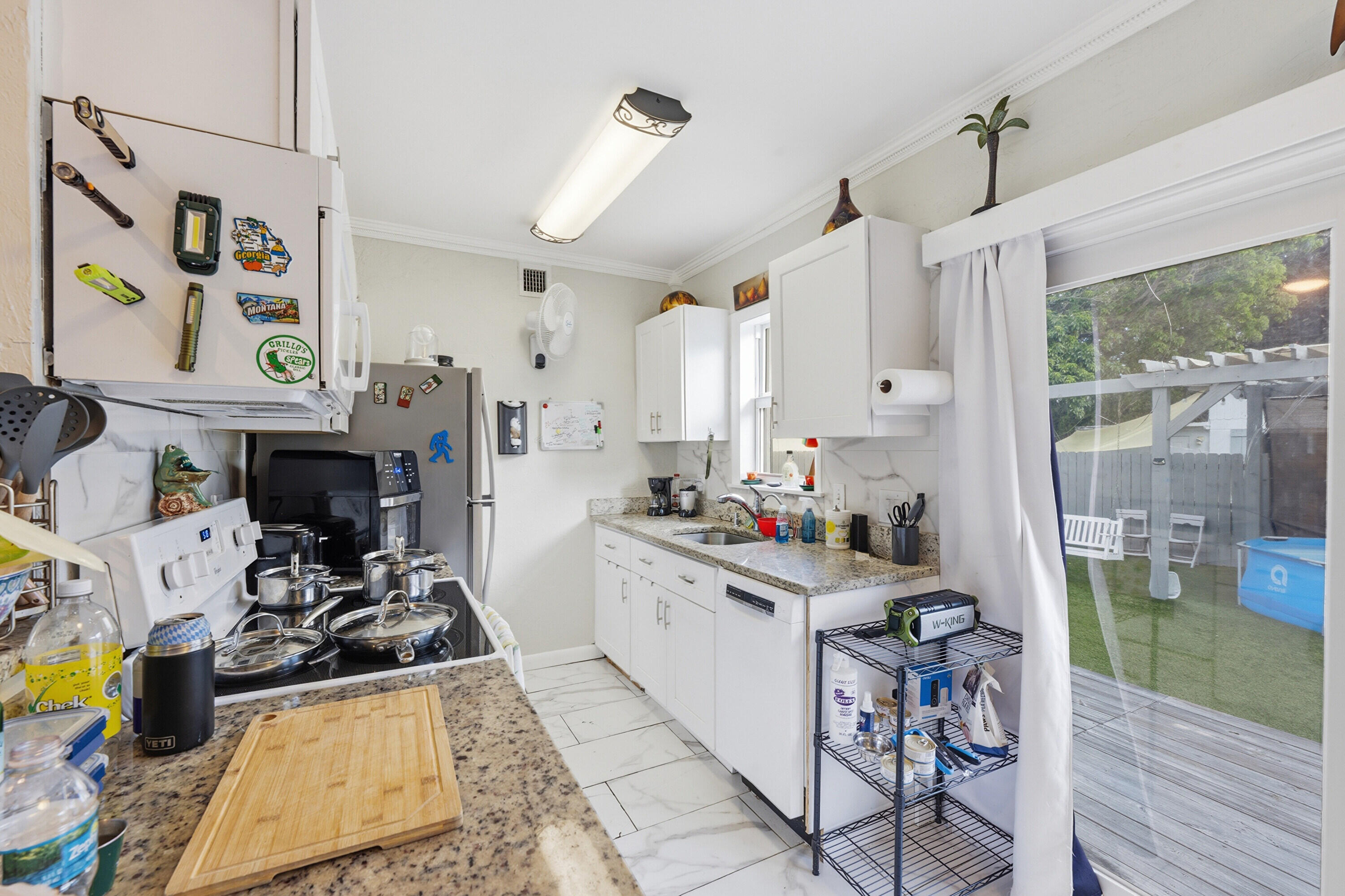 LAUDERDALE - Residential Income