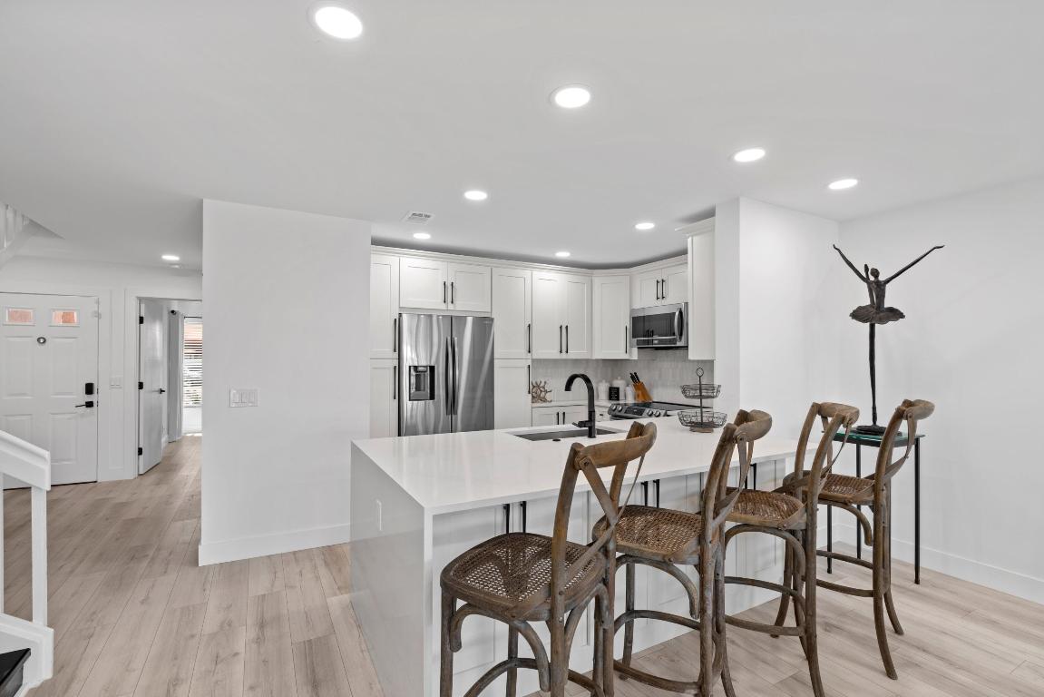 MARINERS COVE 1 - Residential Lease