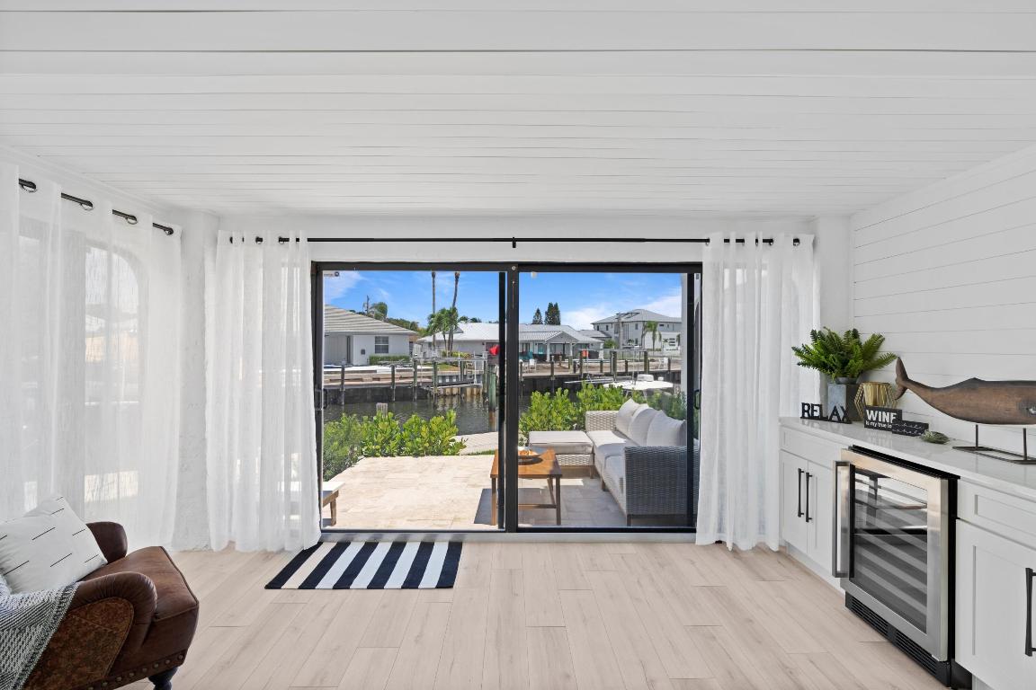 MARINERS COVE 1 - Residential Lease